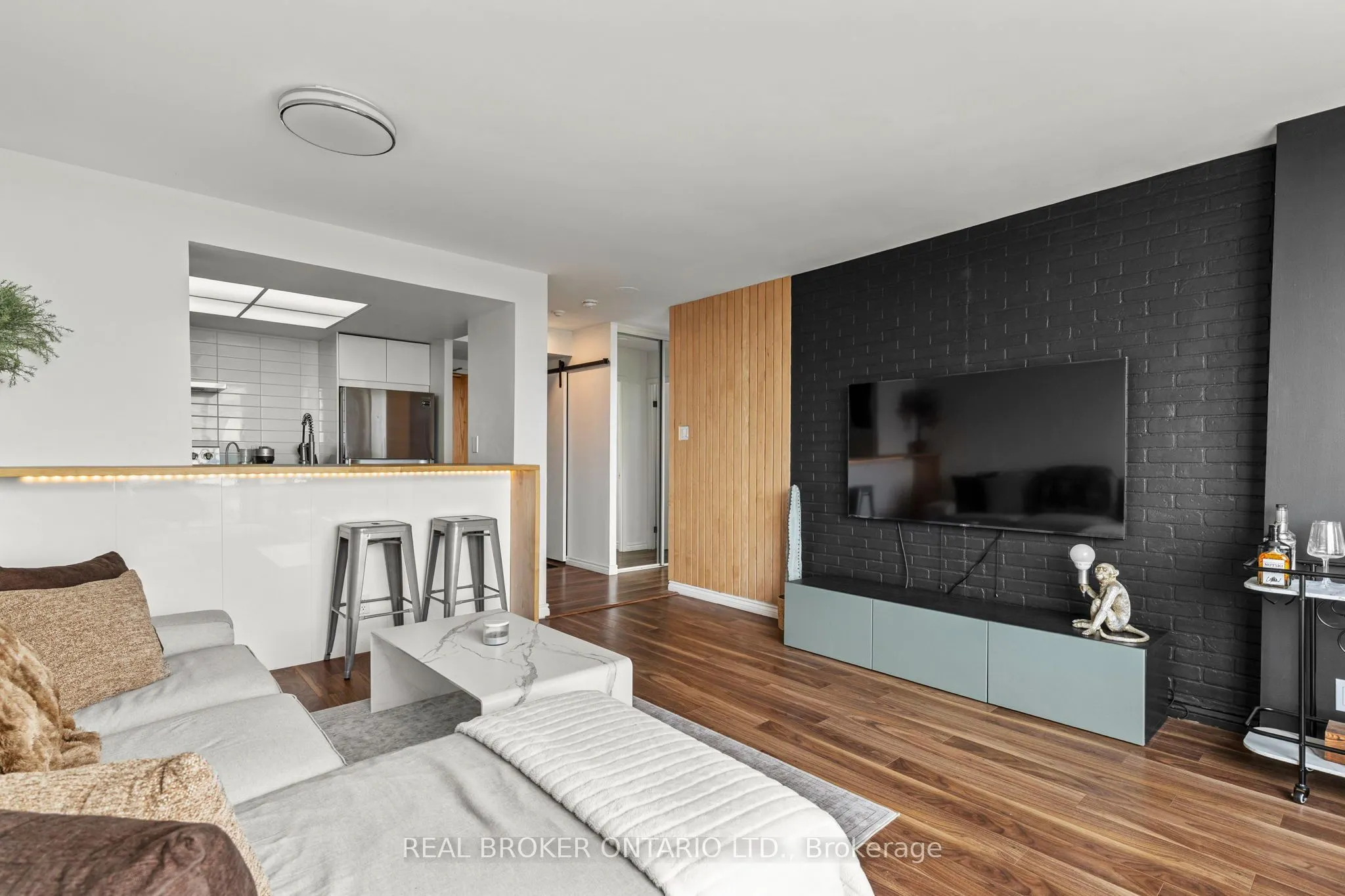 65 Ellen Street #1407