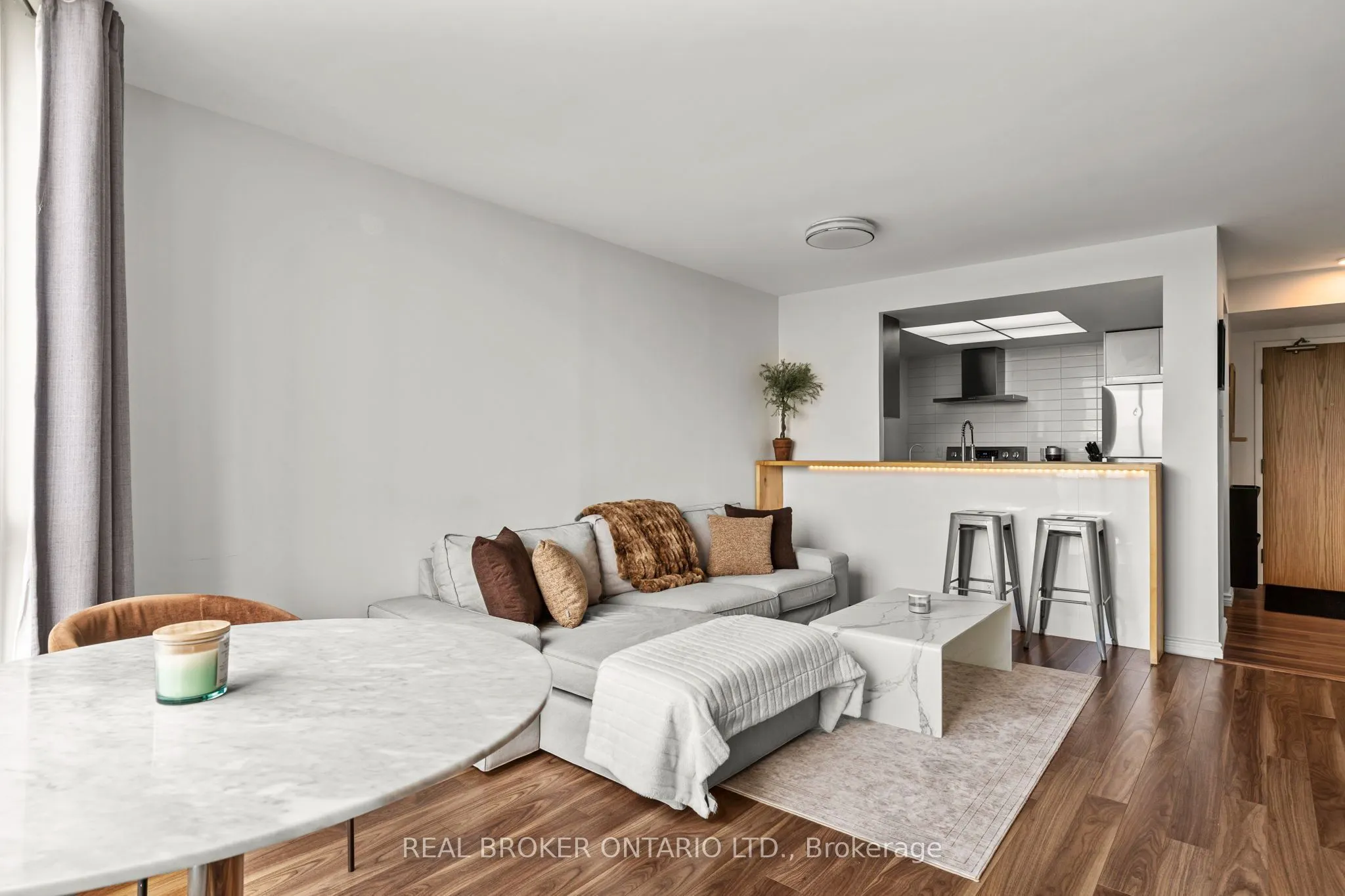 65 Ellen Street #1407