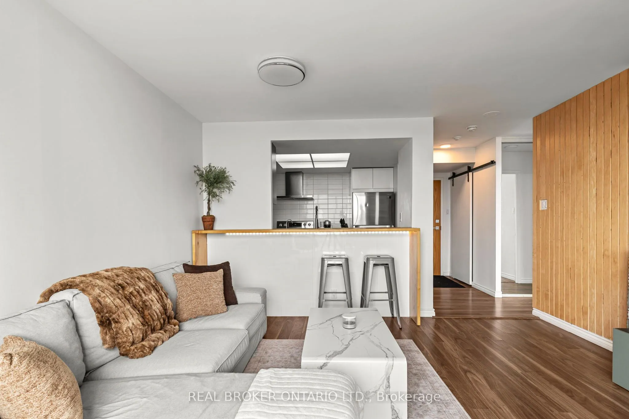65 Ellen Street #1407
