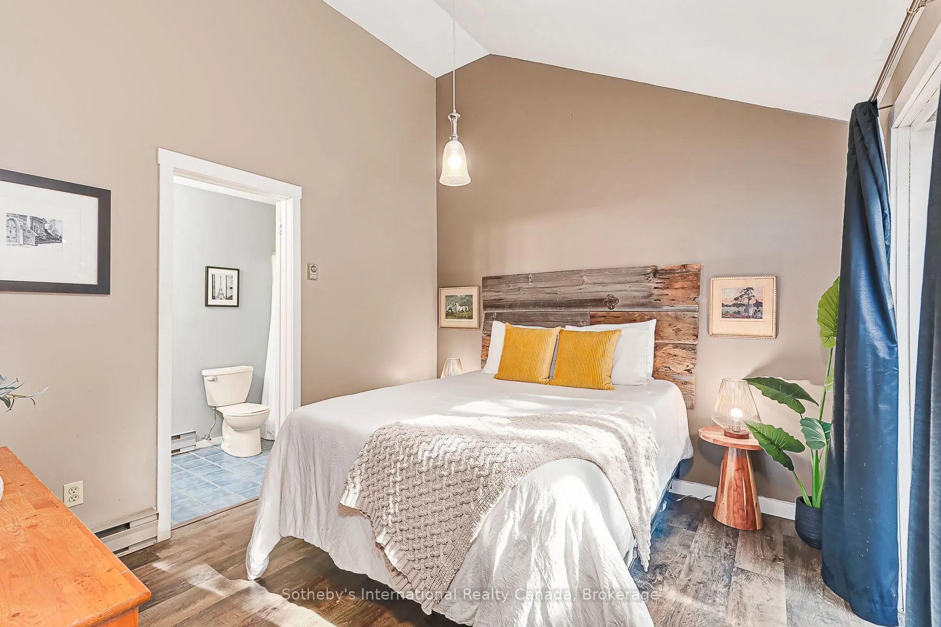 442 Oxbow Crescent #11