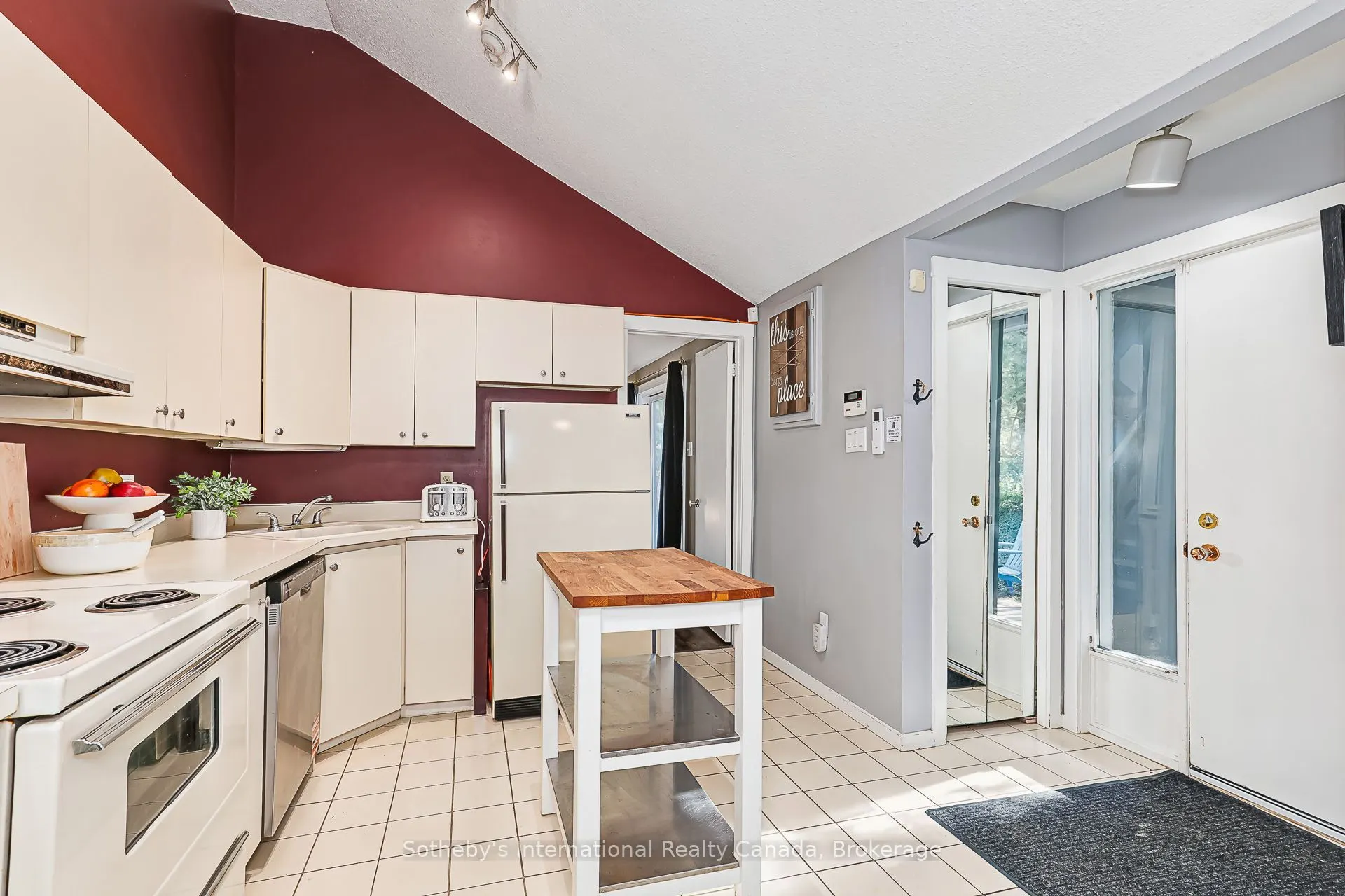 442 Oxbow Crescent #11