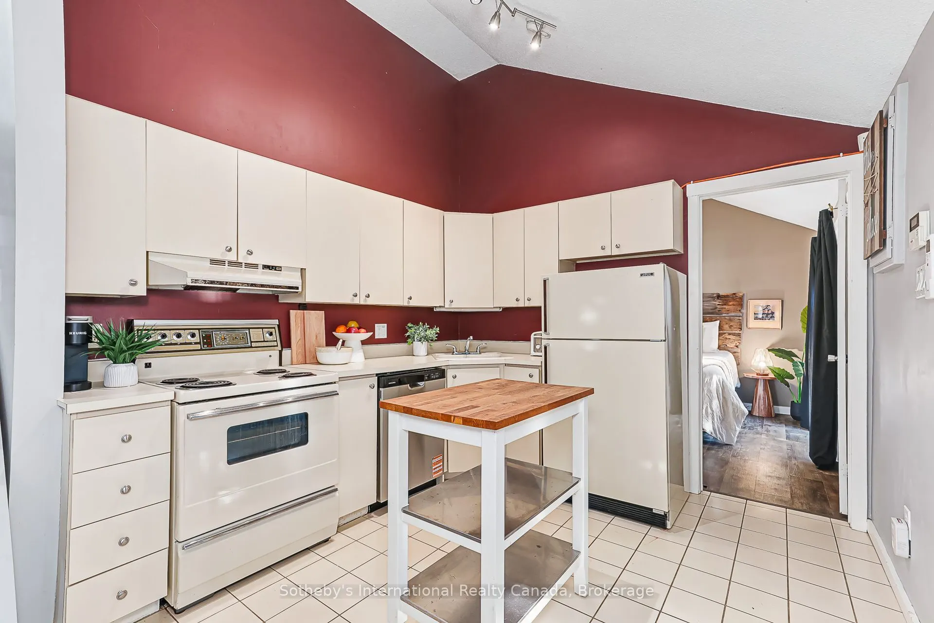 442 Oxbow Crescent #11