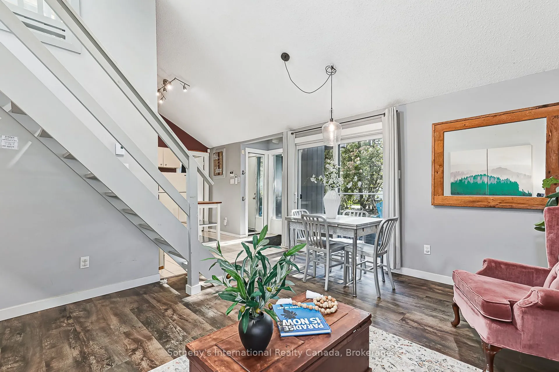 442 Oxbow Crescent #11
