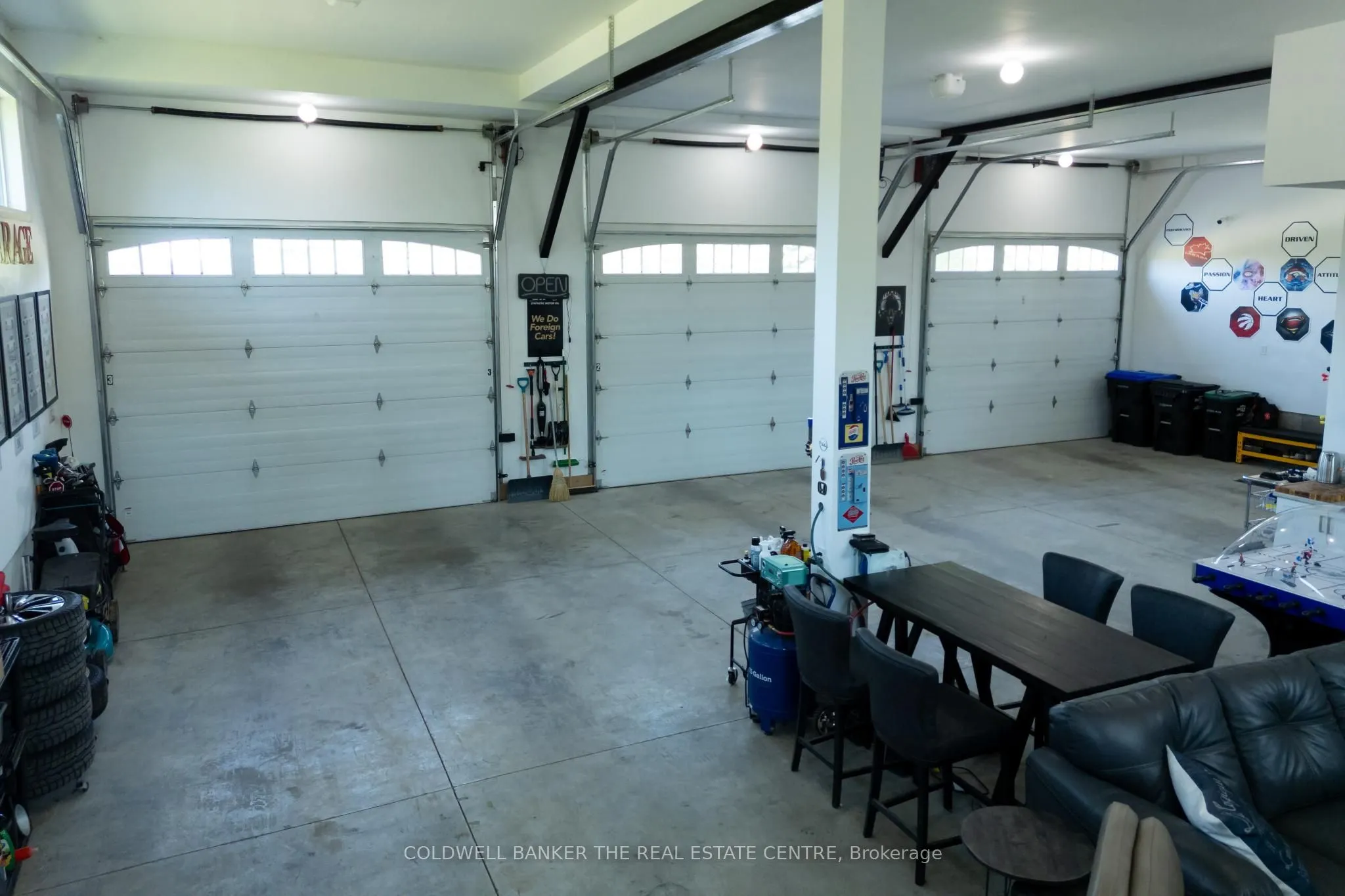 224 Lakeshore Road E