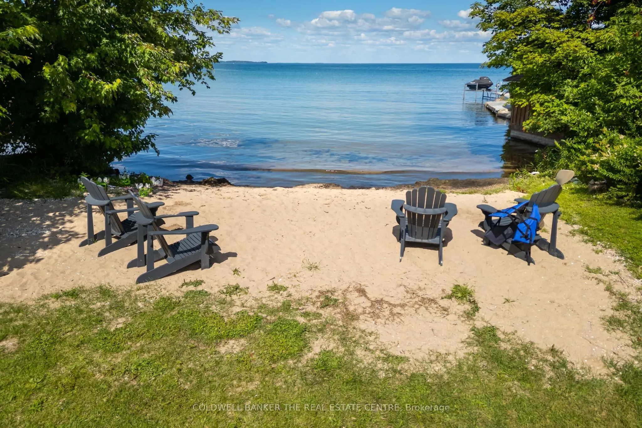 224 Lakeshore Road E