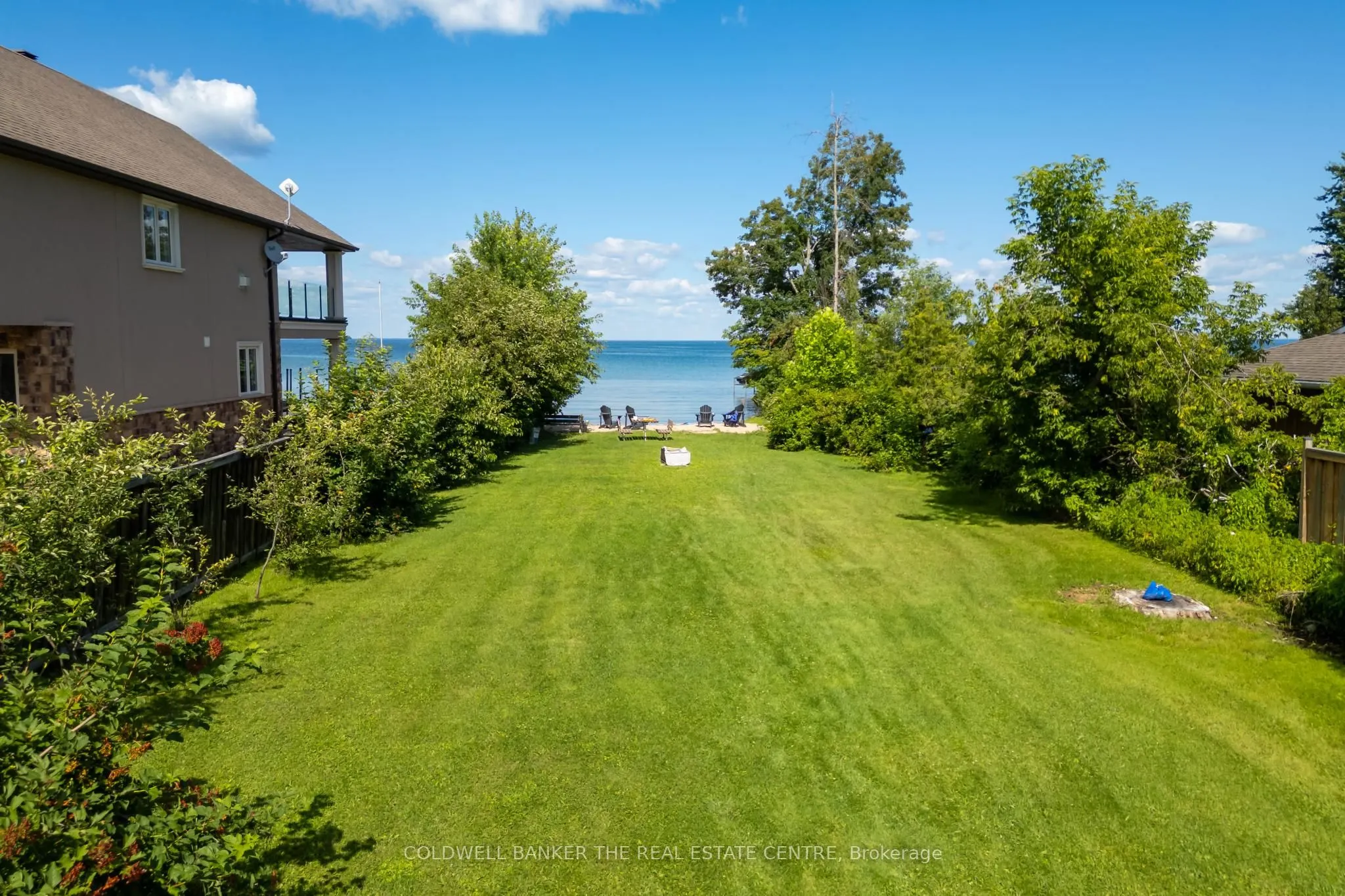 224 Lakeshore Road E