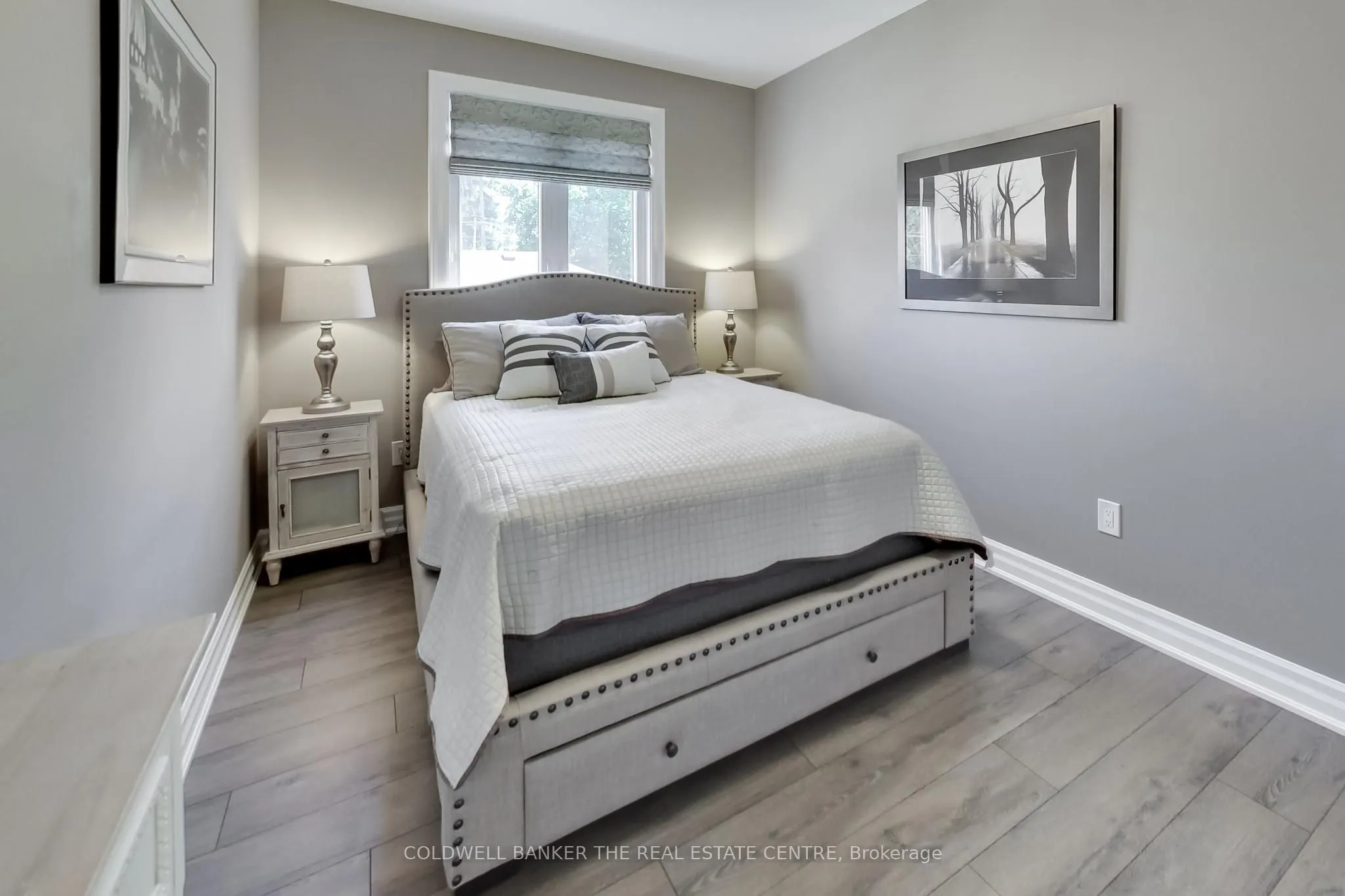 224 Lakeshore Road E