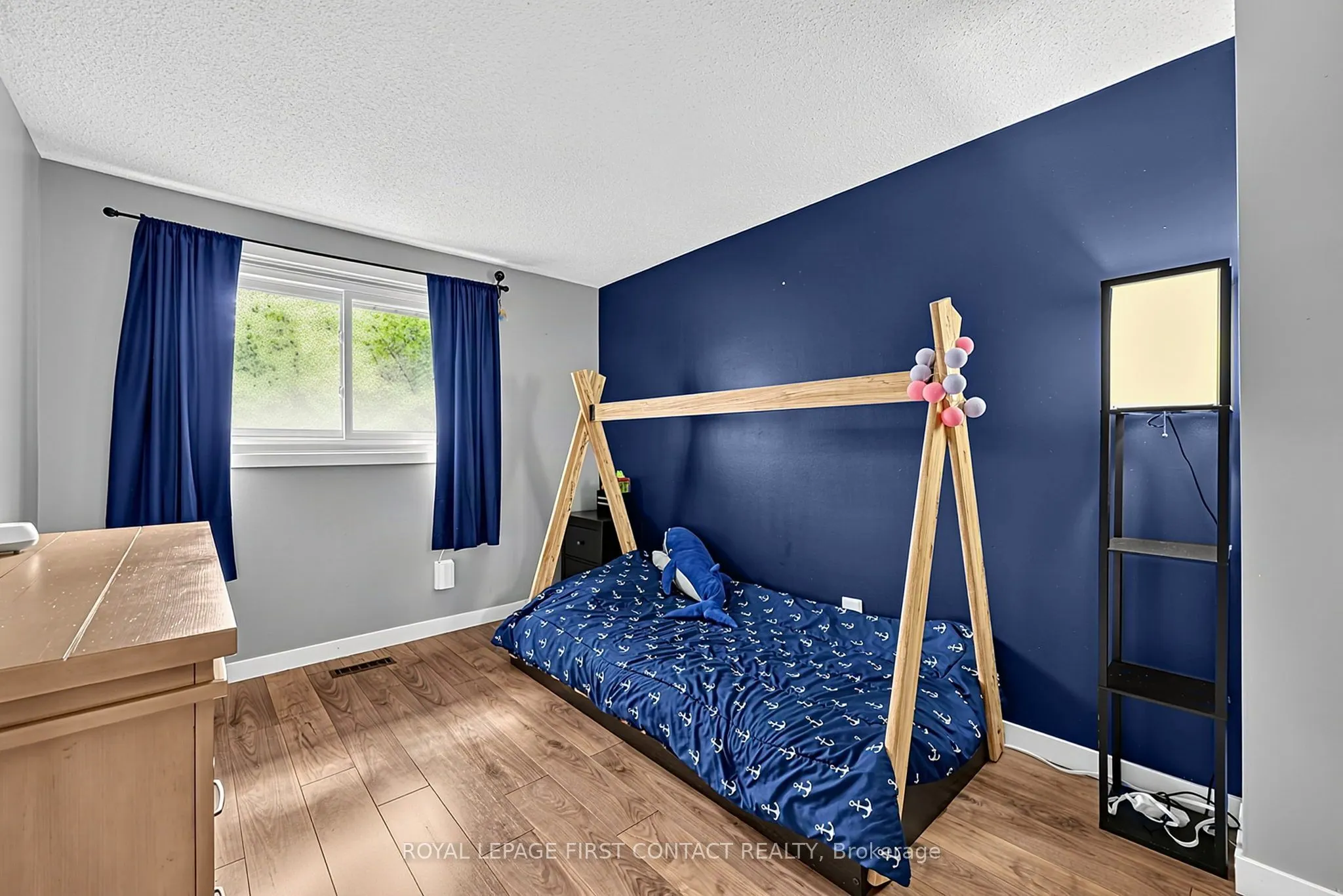 233 Innisfil Street #8