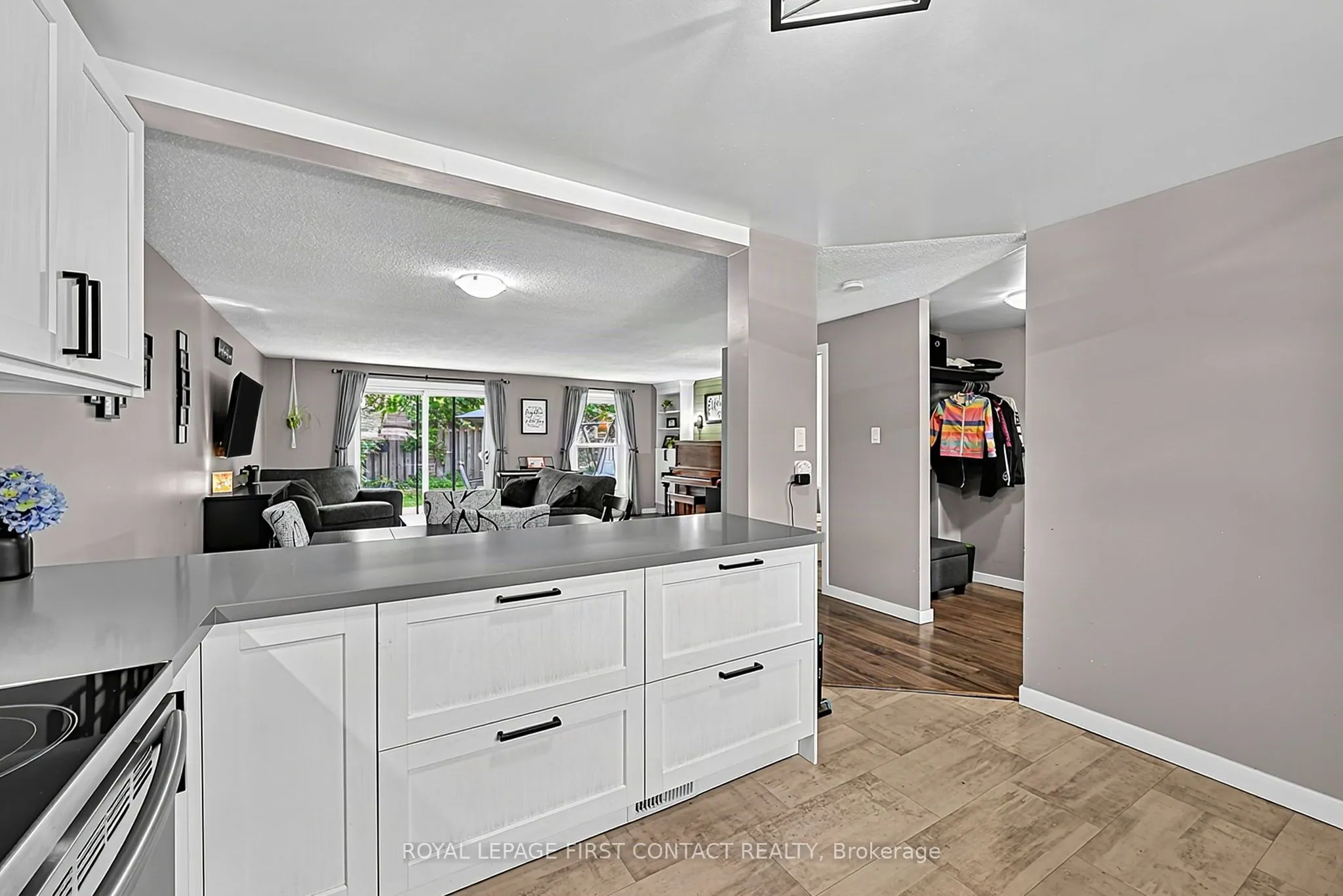 233 Innisfil Street #8