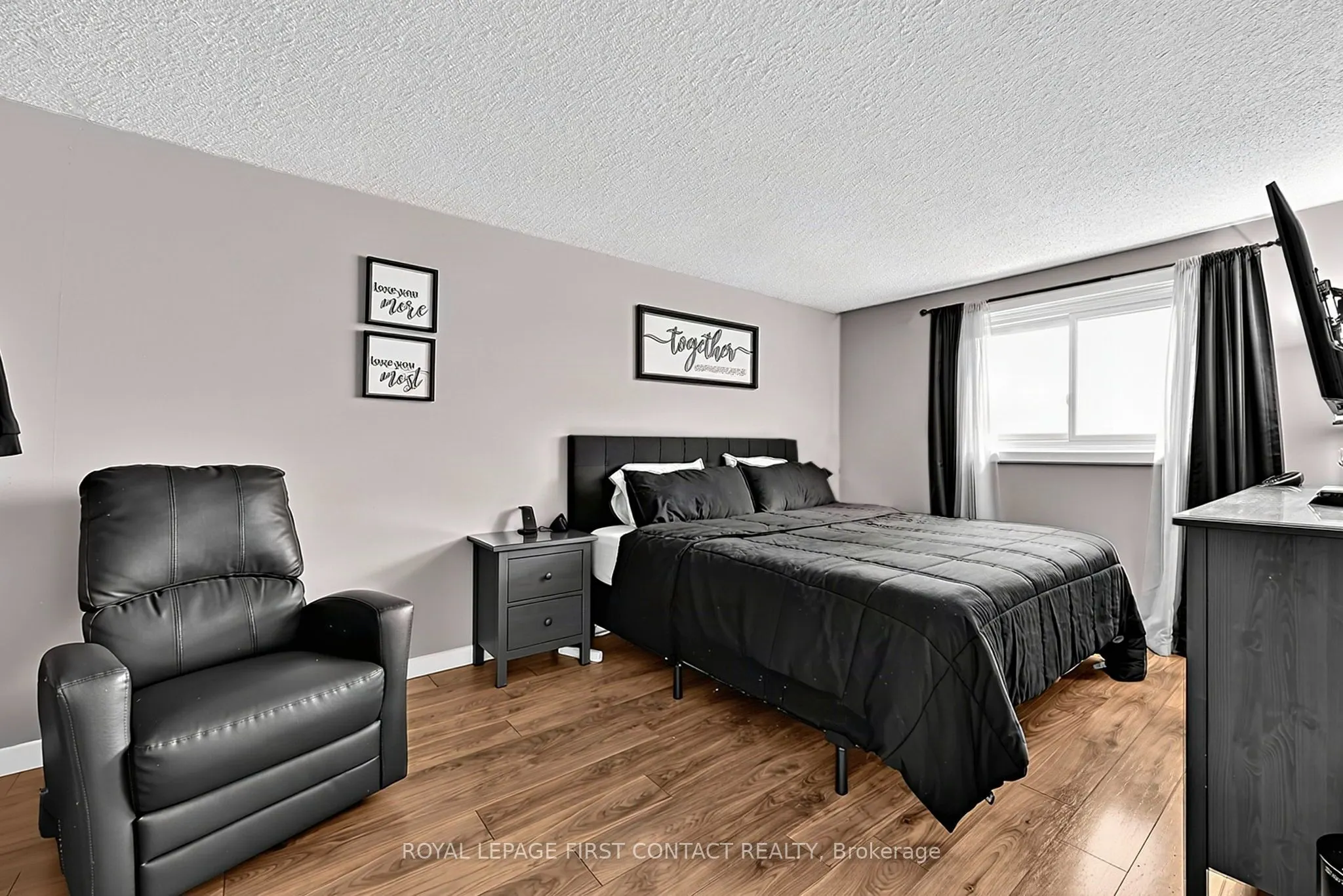 233 Innisfil Street #8