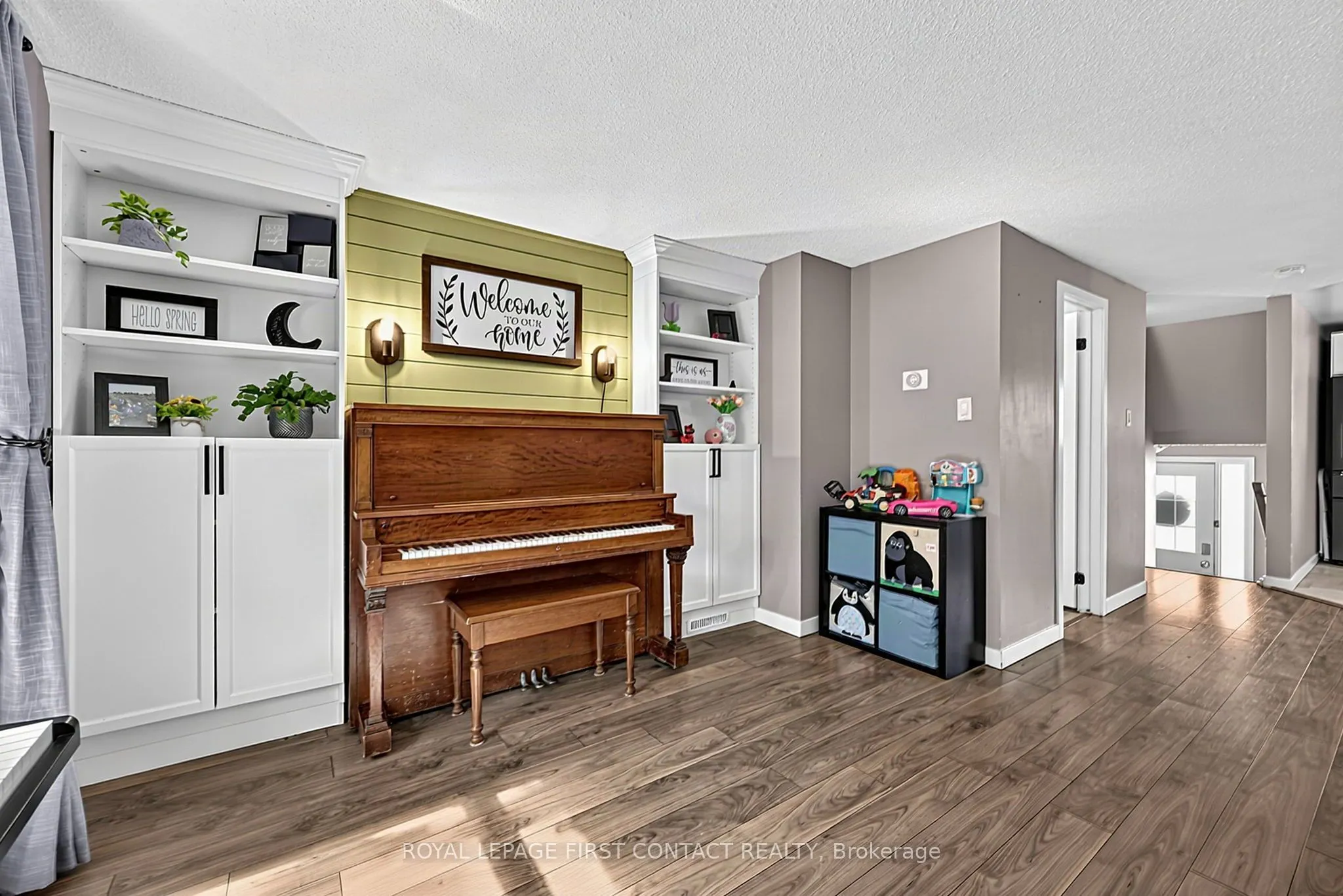 233 Innisfil Street #8