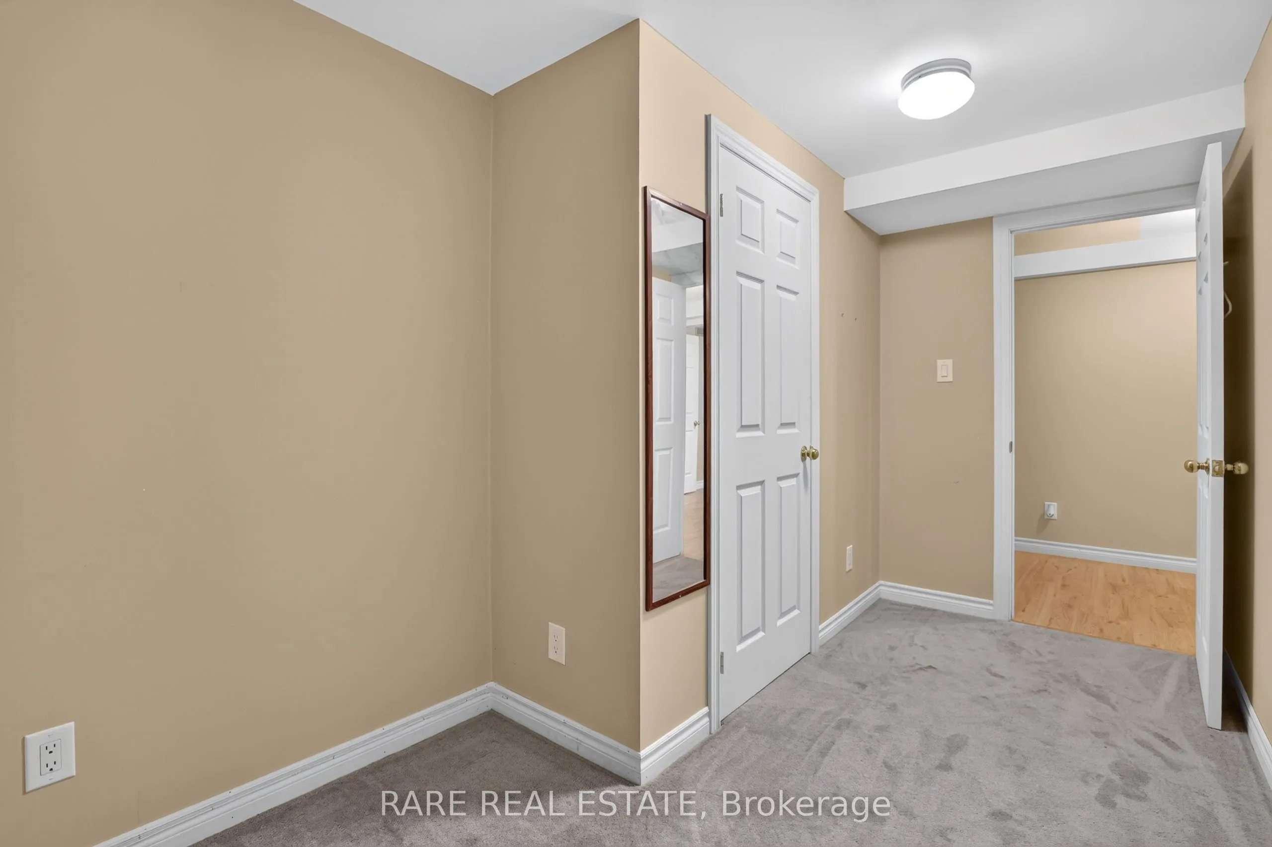 7 Longman Drive