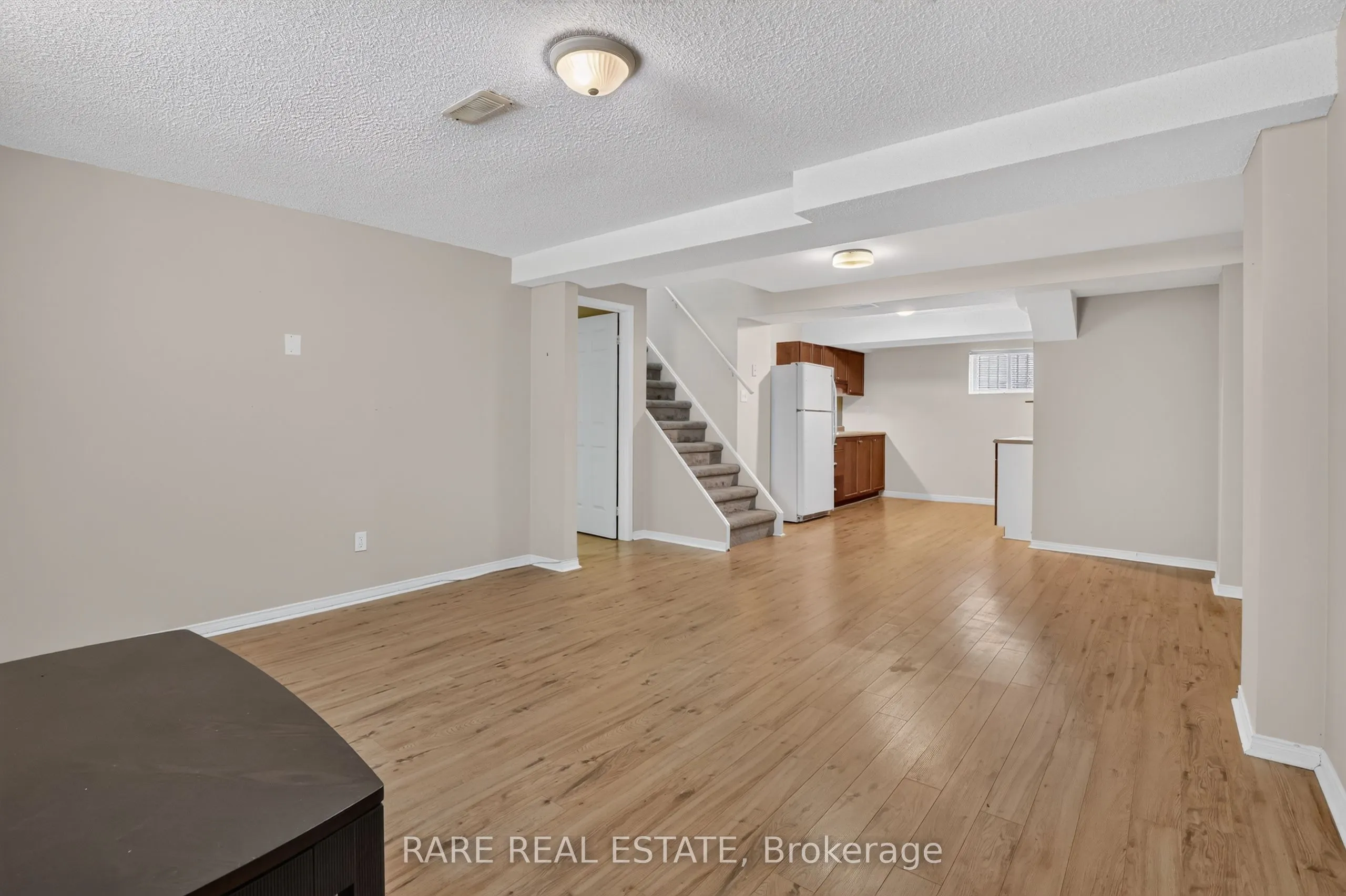 7 Longman Drive