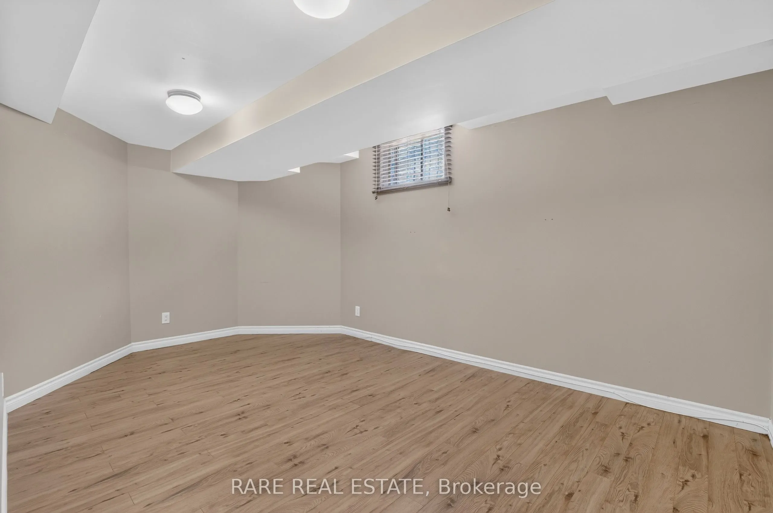 7 Longman Drive