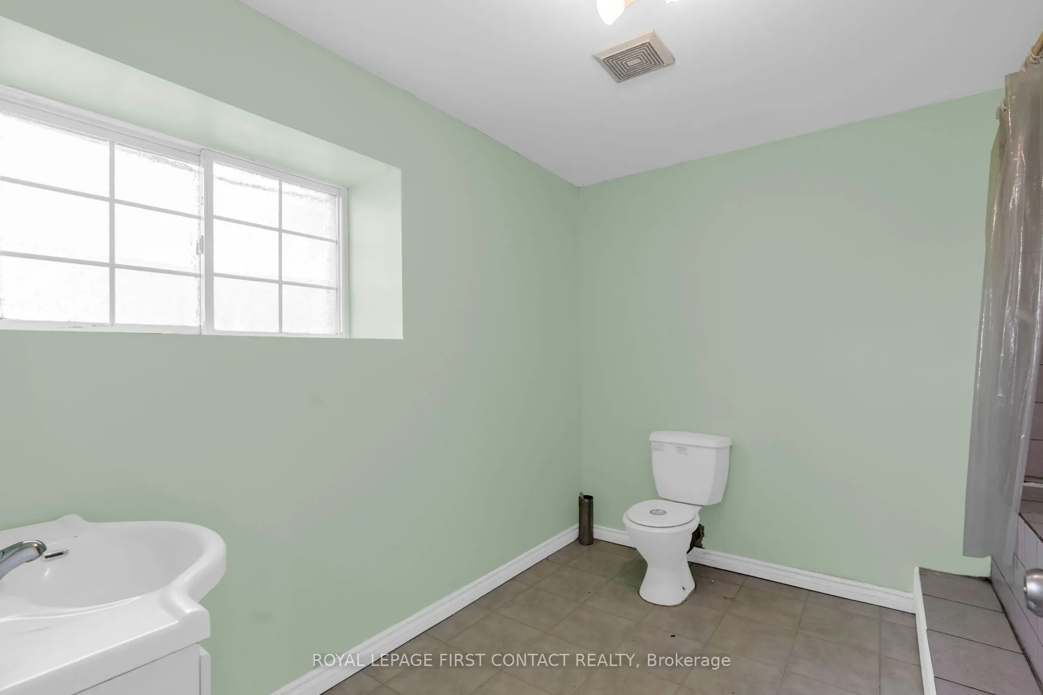 2228 Monck Road