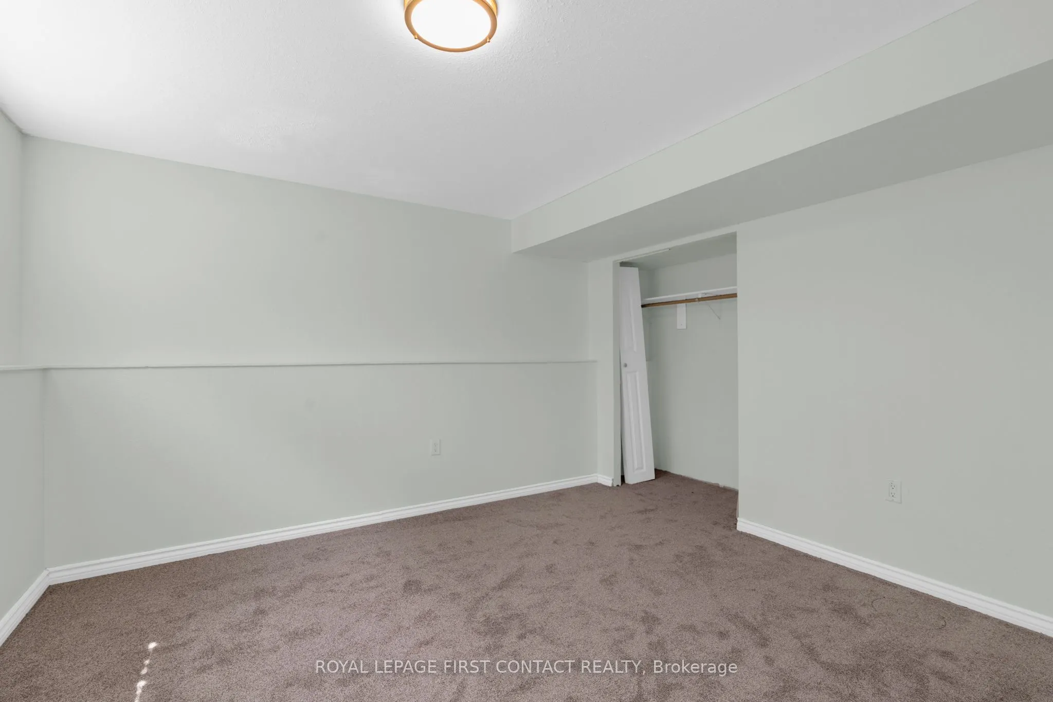 2228 Monck Road