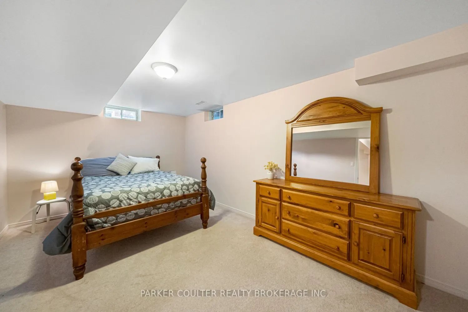 32 Carter Crescent