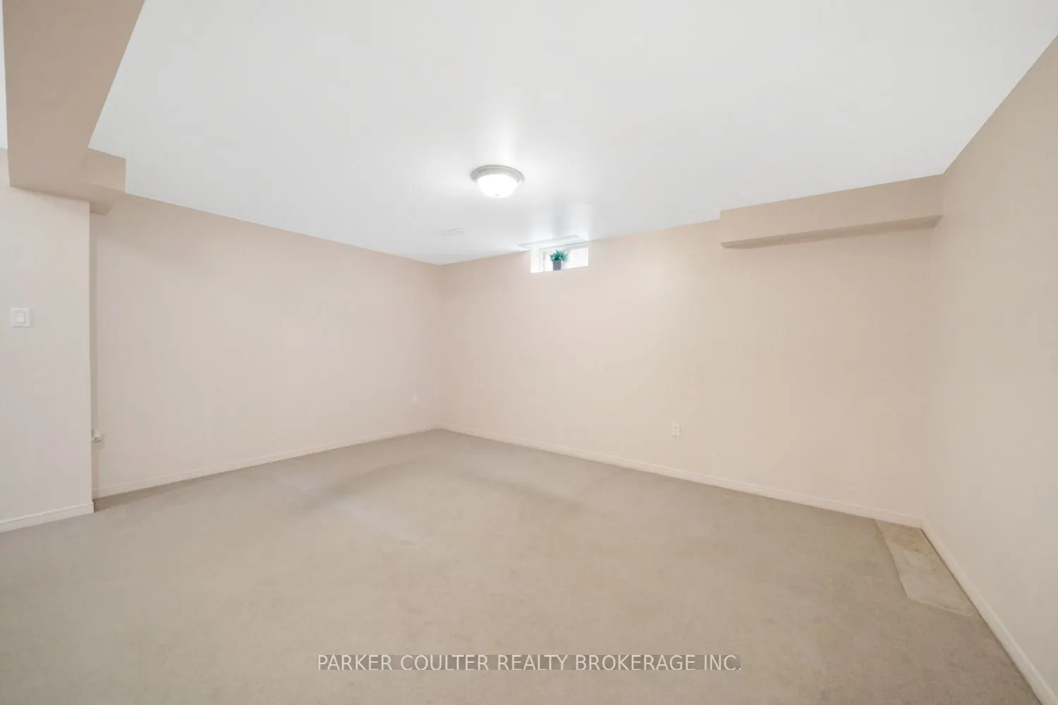 32 Carter Crescent