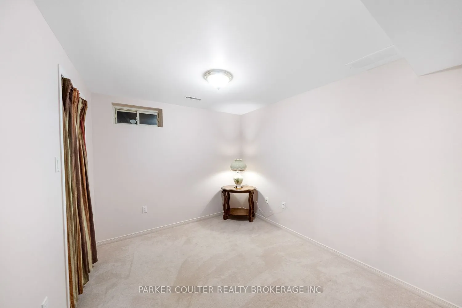 32 Carter Crescent