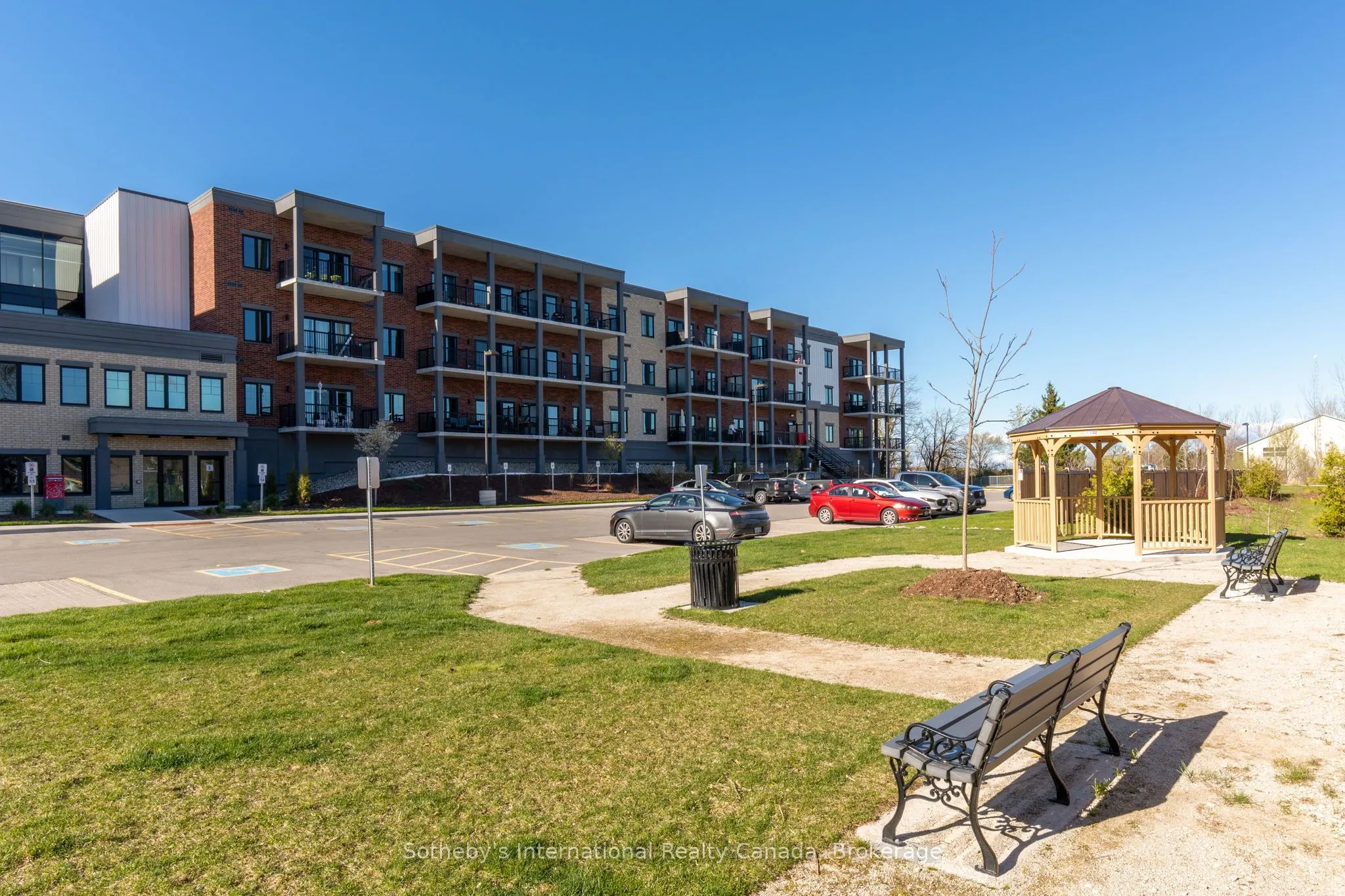 121 Mary Street #316