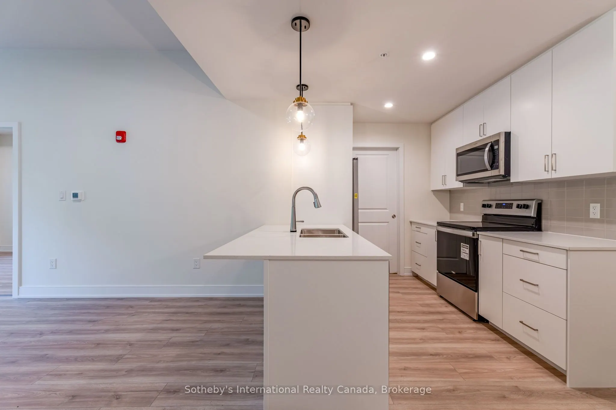121 Mary Street #316