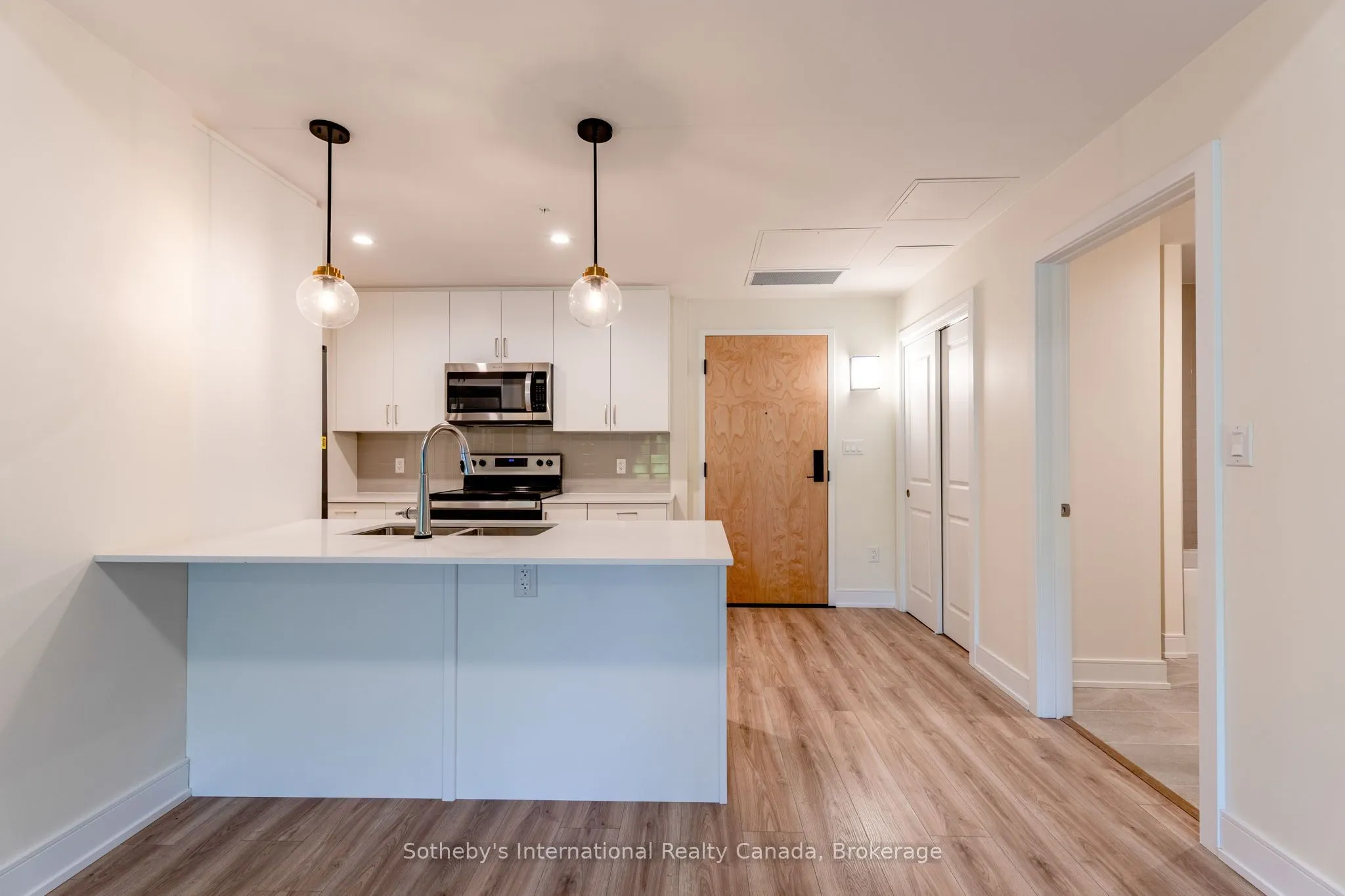 121 Mary Street #316