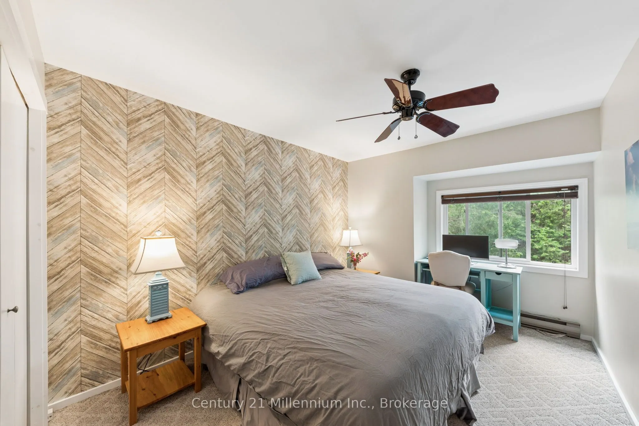 156 ESCARPMENT Crescent #16