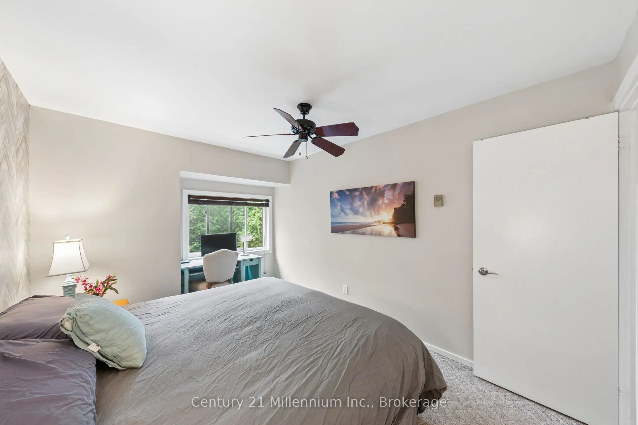 156 ESCARPMENT Crescent #16