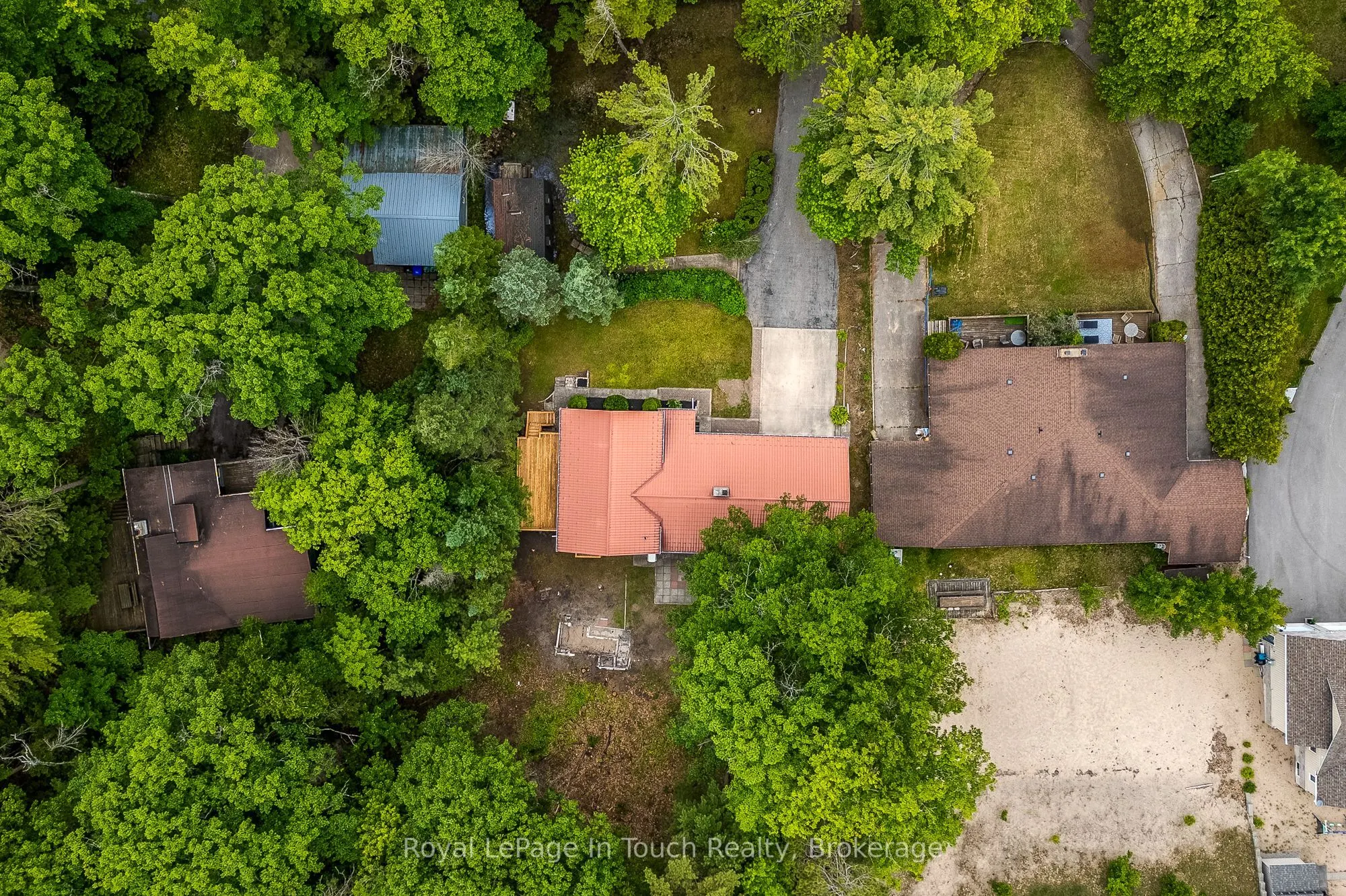 487 Tiny Beaches Road S