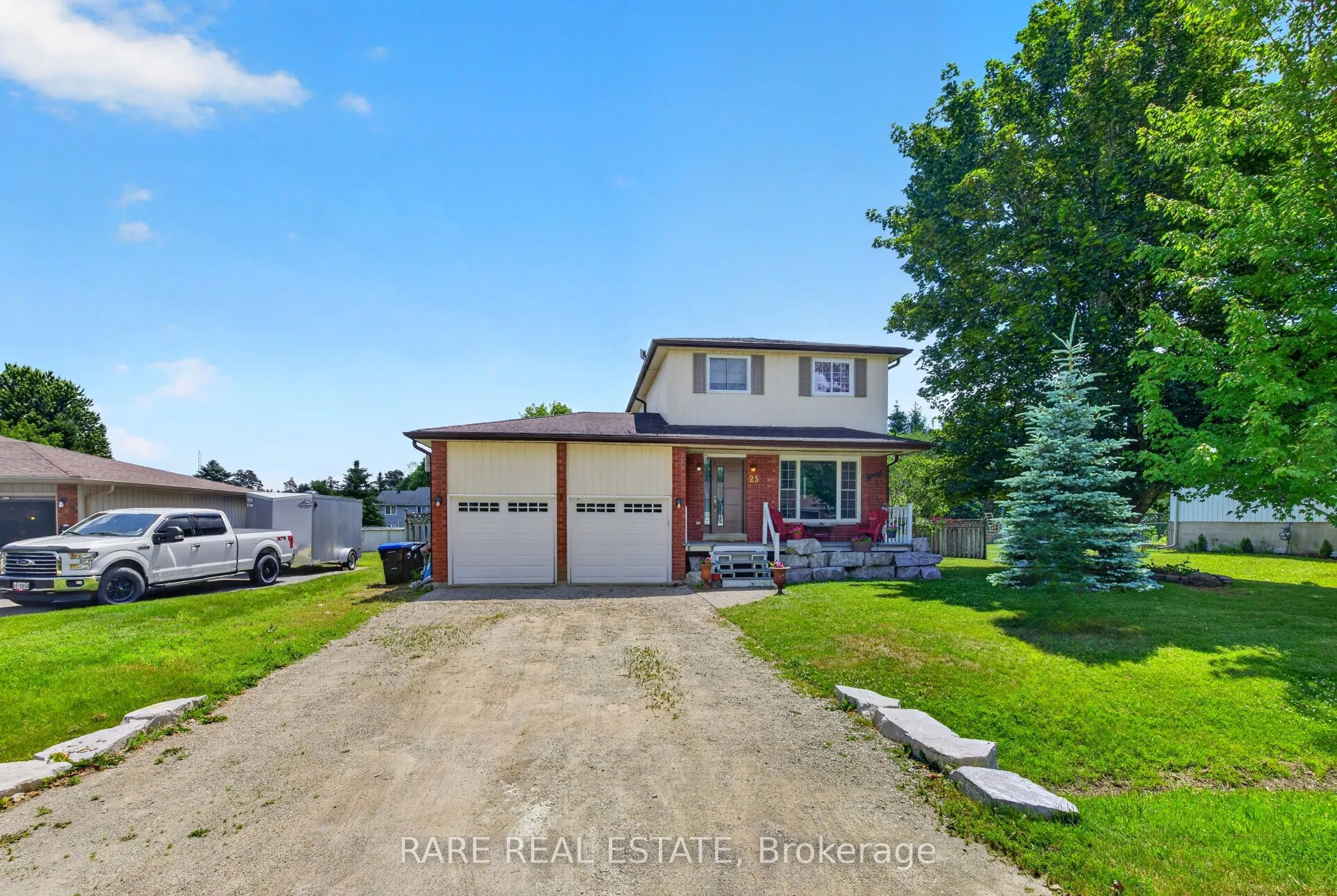 25 Edgewood Crescent