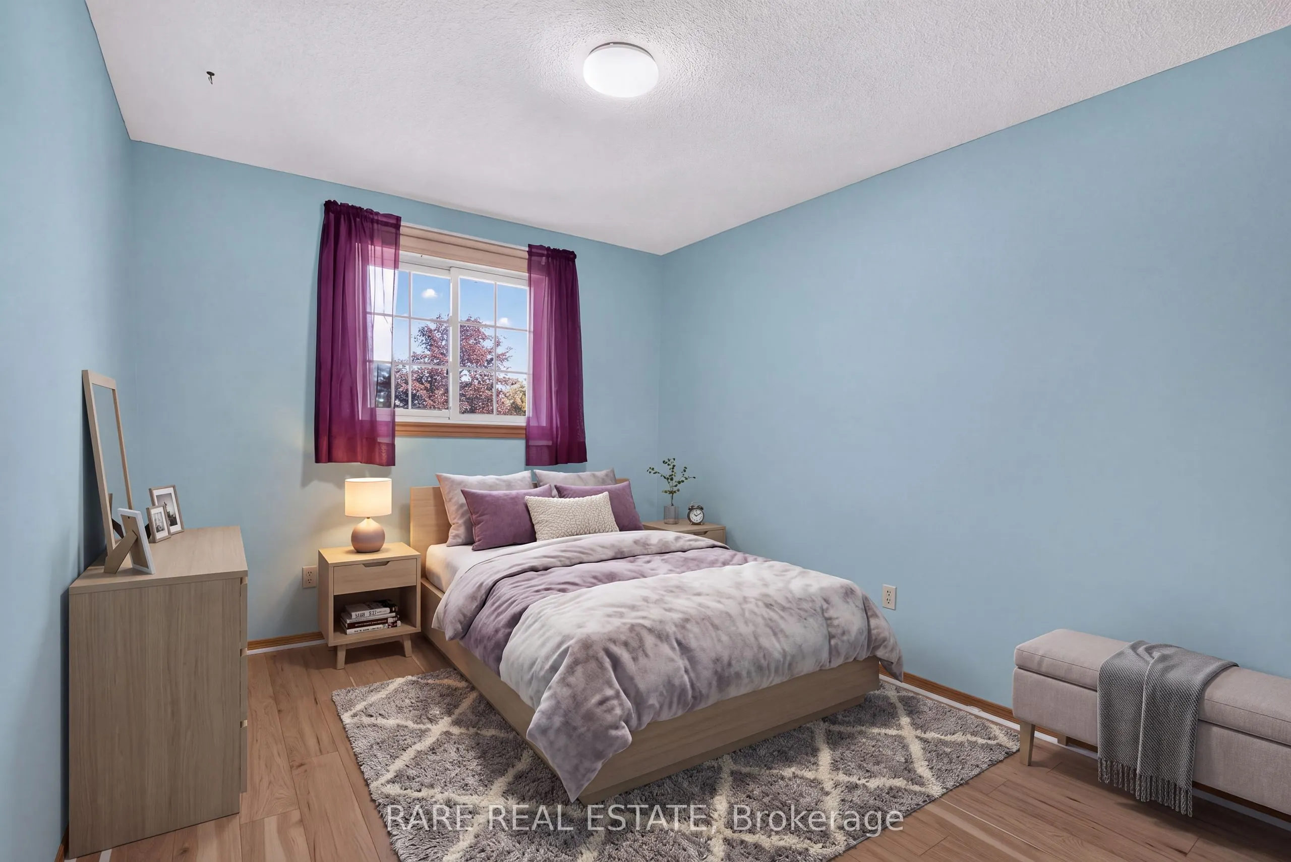 25 Edgewood Crescent
