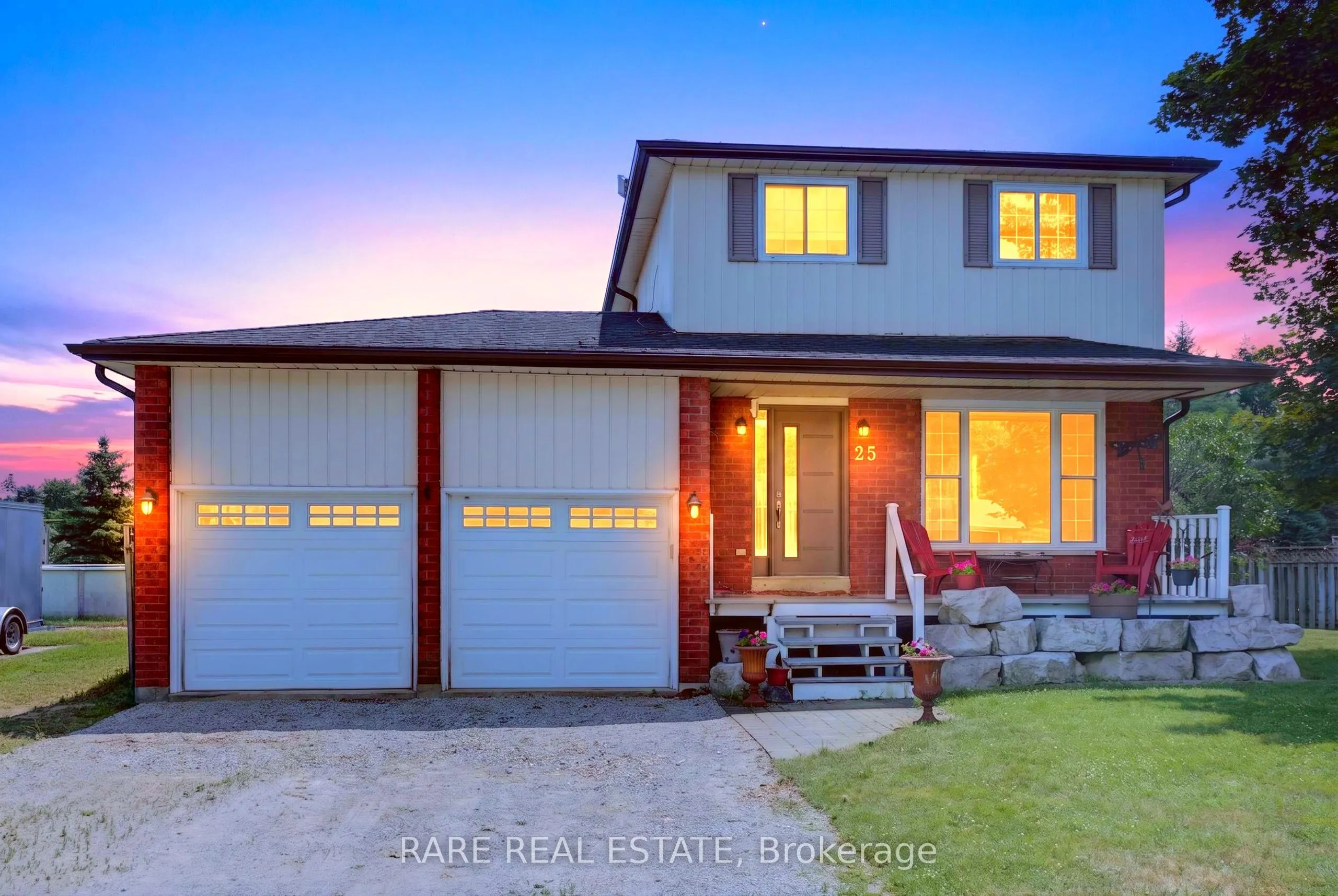 25 Edgewood Crescent