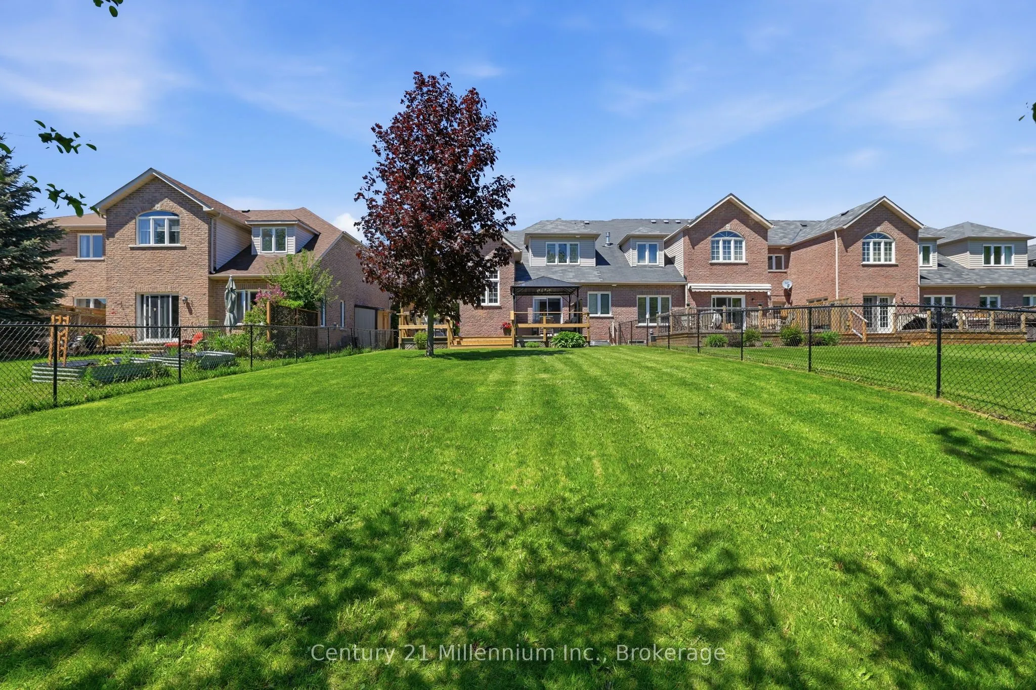 18 Thomas Drive