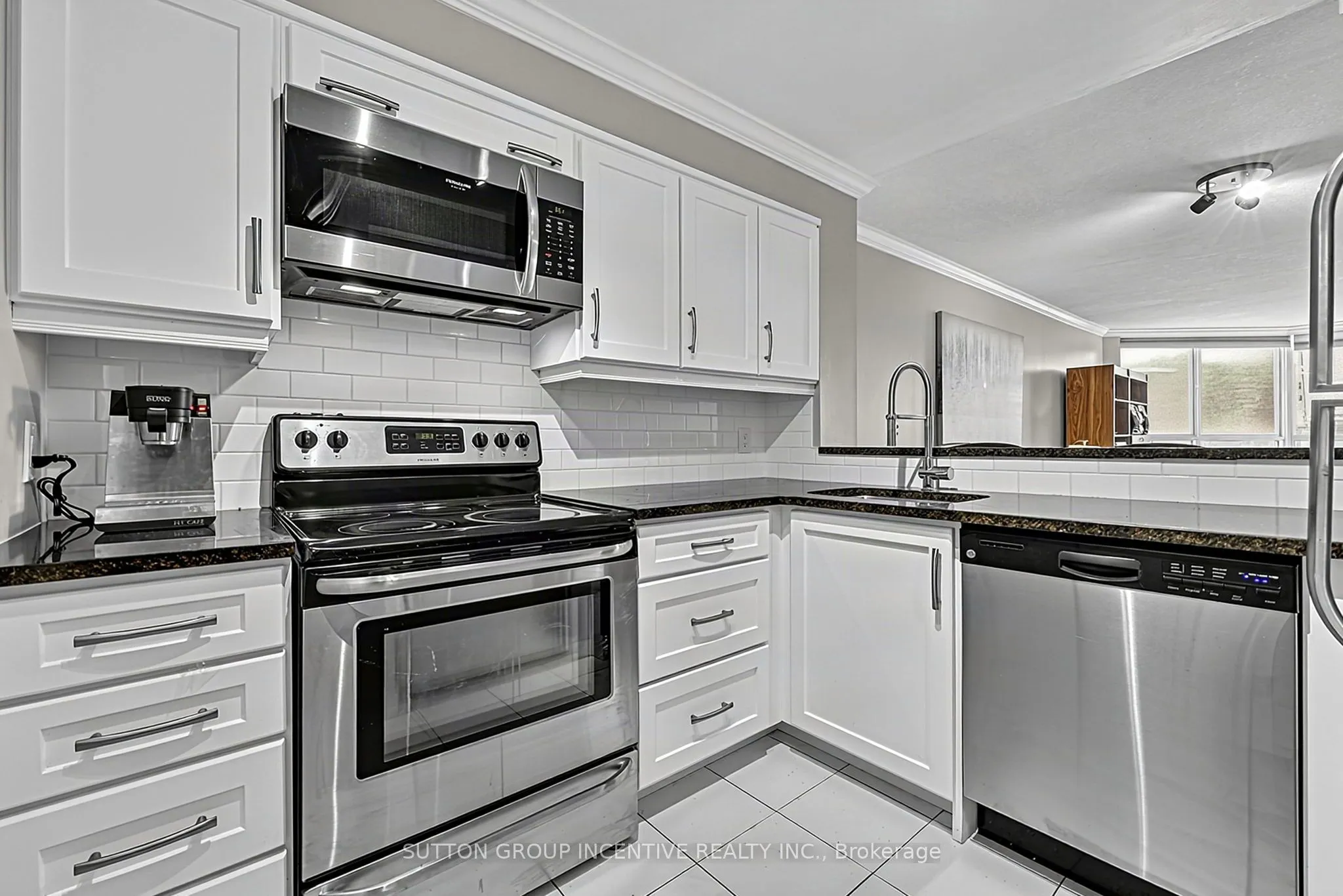 140 Dunlop Street E #304