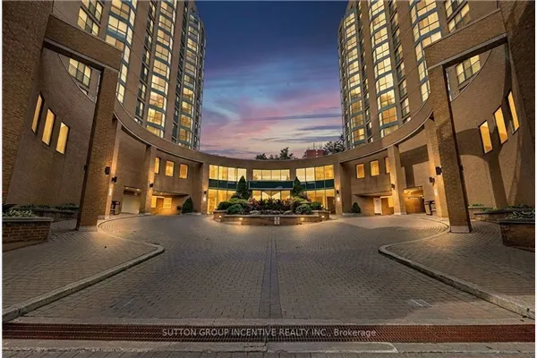 140 Dunlop Street E
