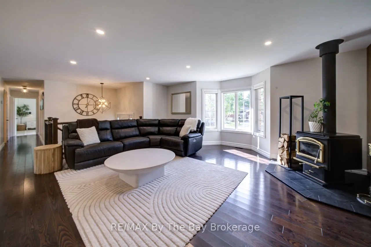 29 Downer Crescent
