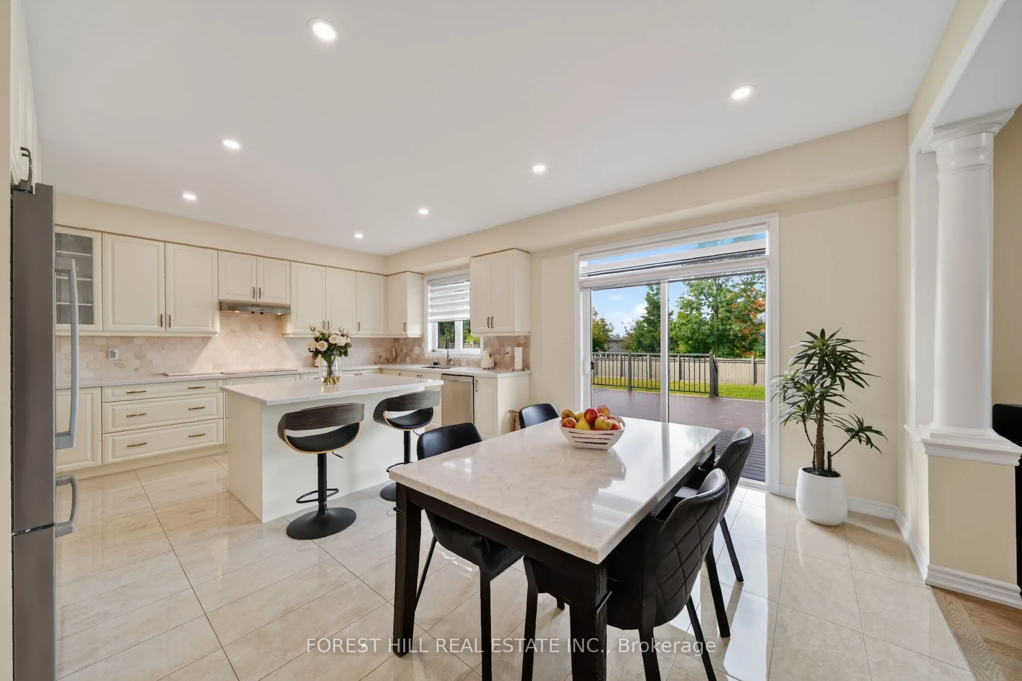 37 Rugman Crescent