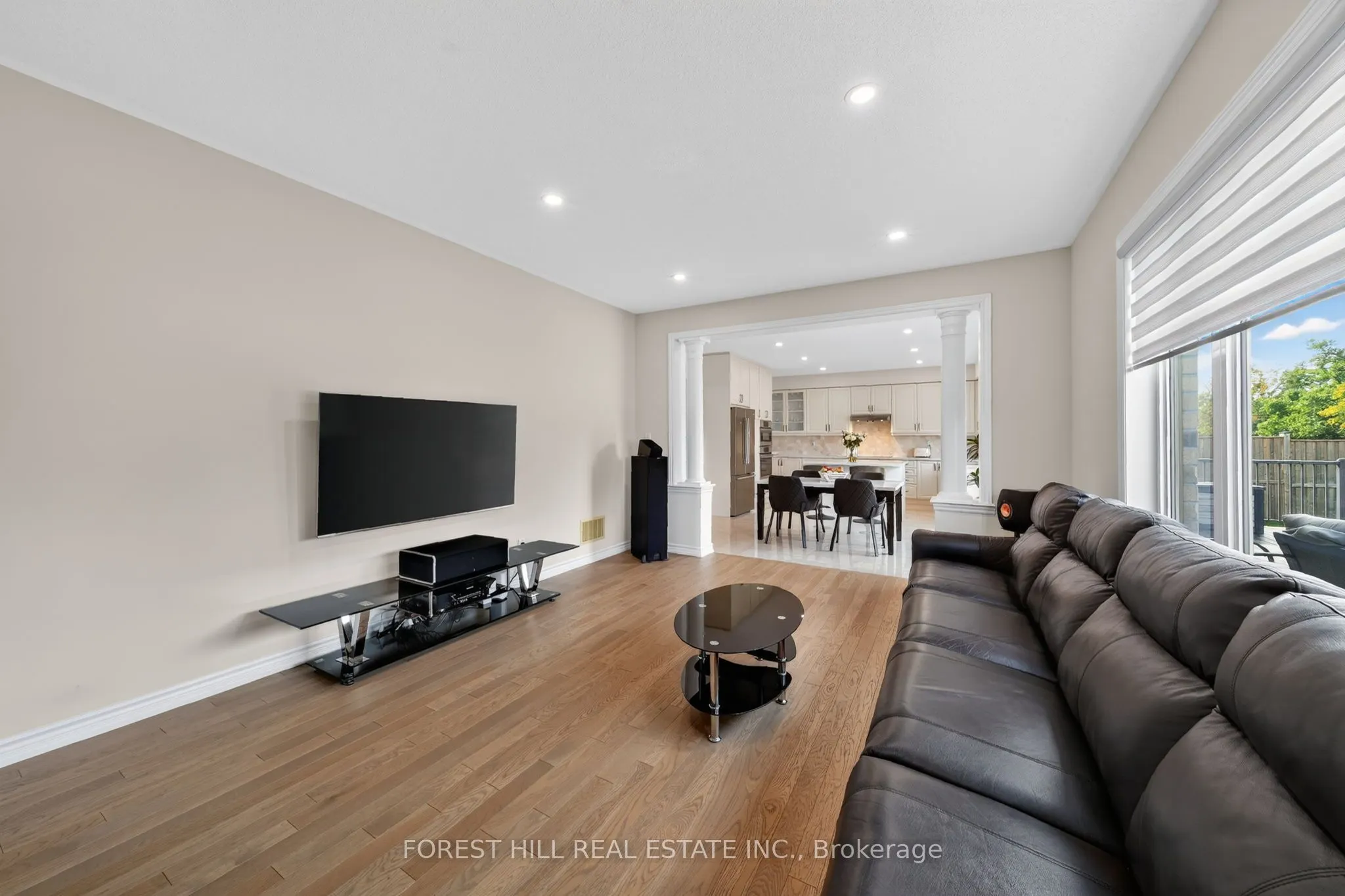 37 Rugman Crescent