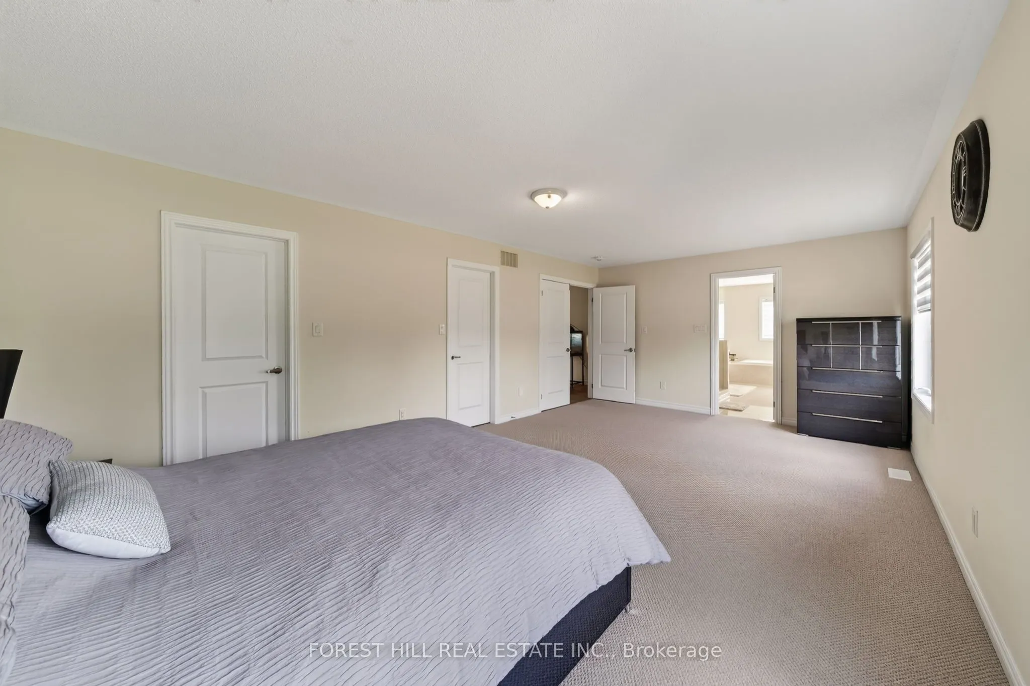 37 Rugman Crescent