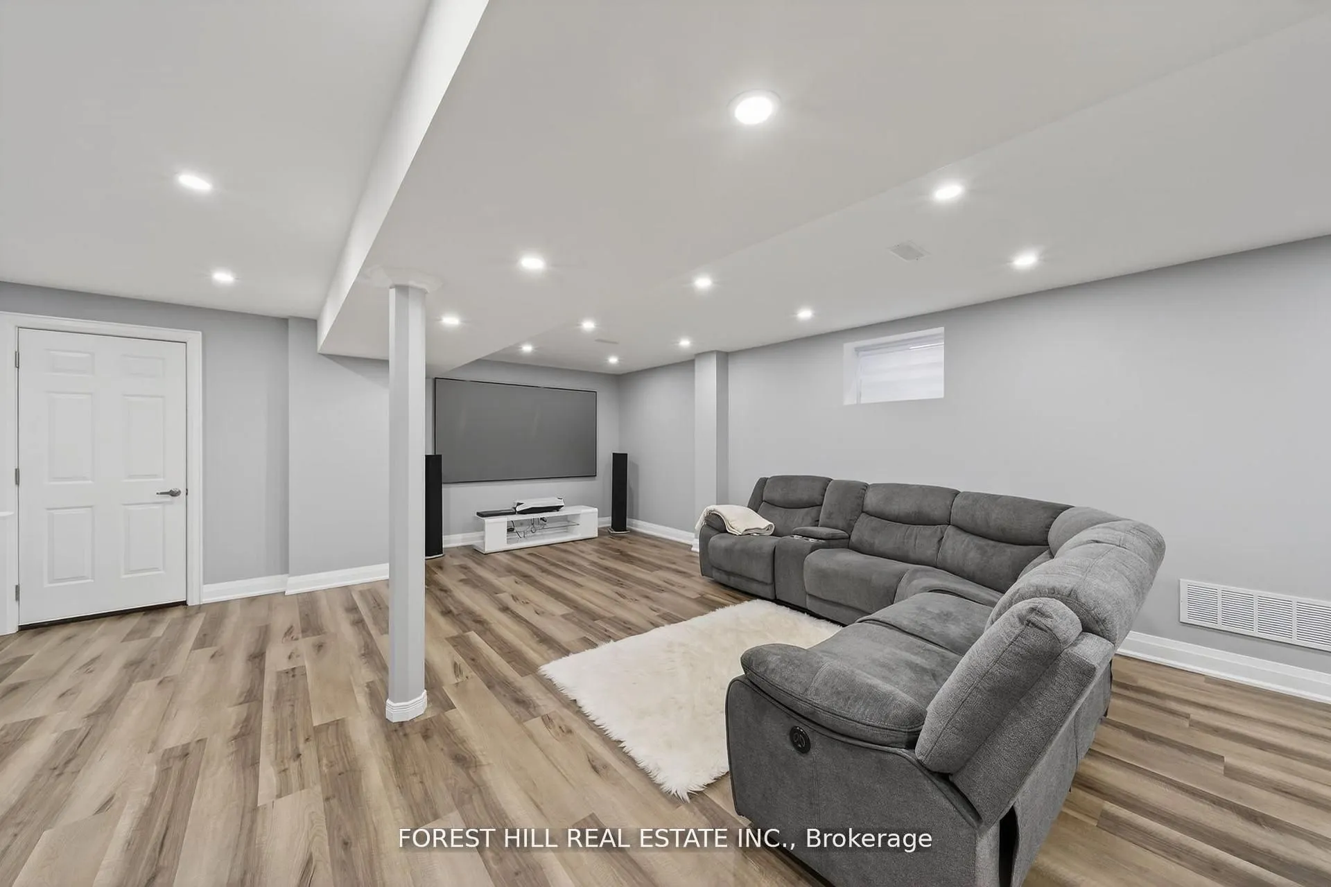 37 Rugman Crescent