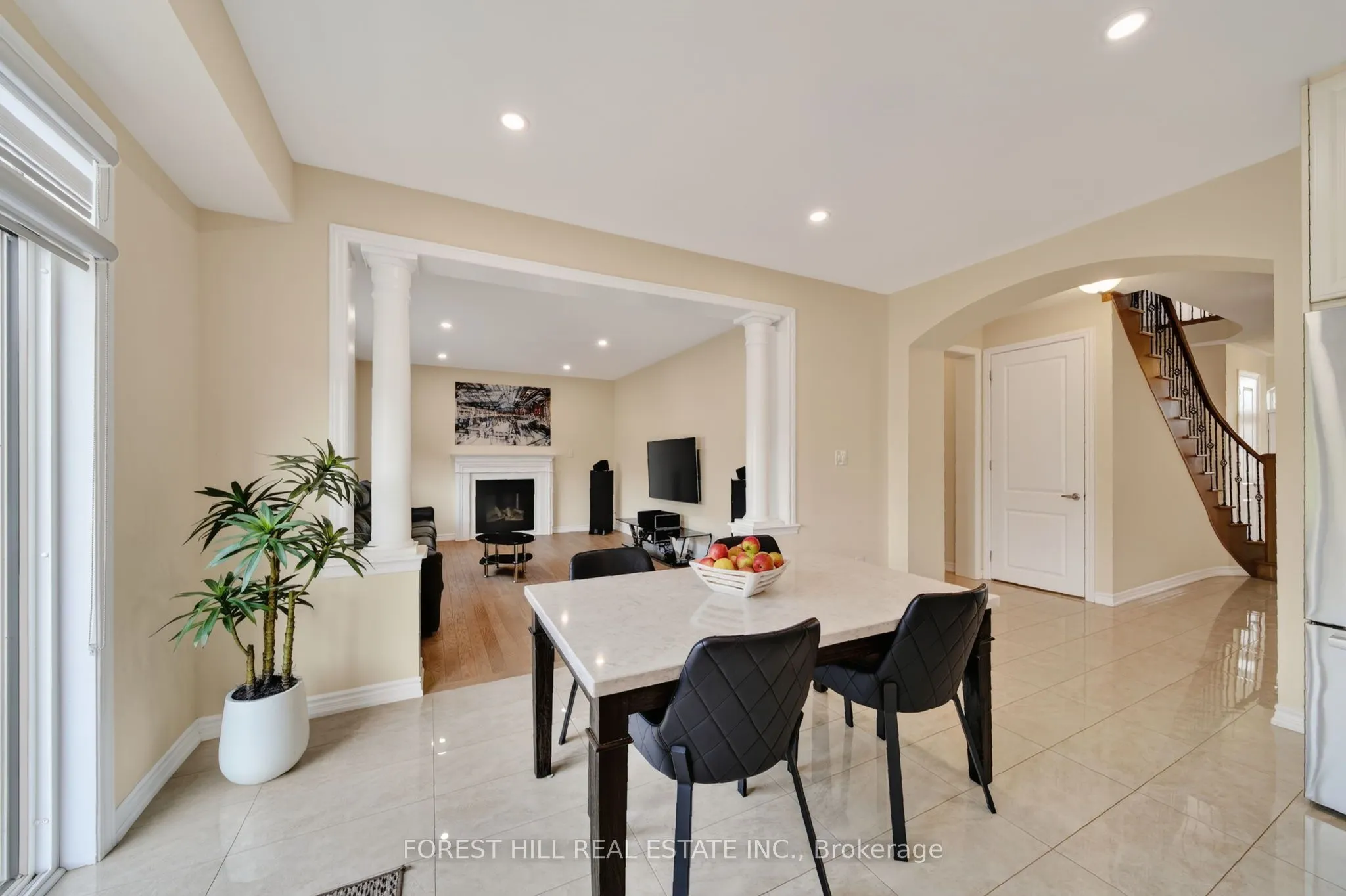 37 Rugman Crescent