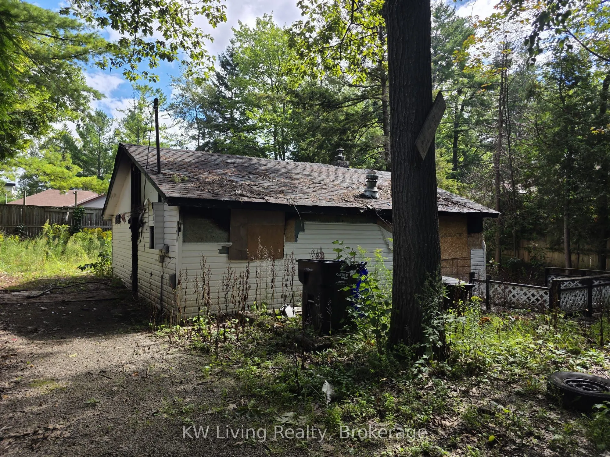 39 Savarin Street