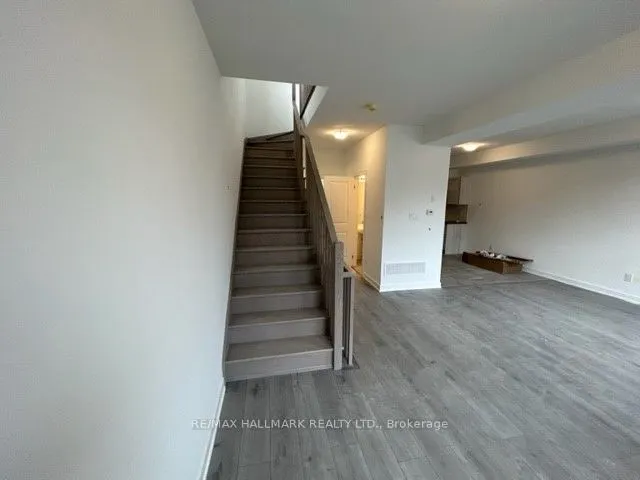 48 Spry Lane