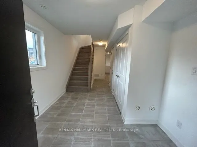 48 Spry Lane