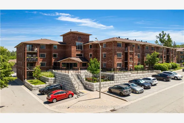 1 Quail Crescent #103