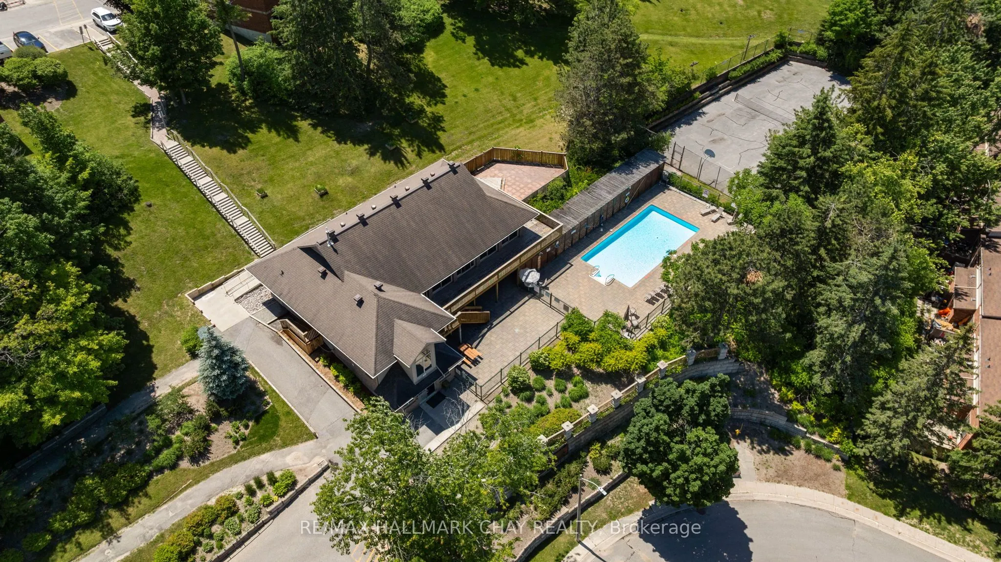 1 Quail Crescent #103