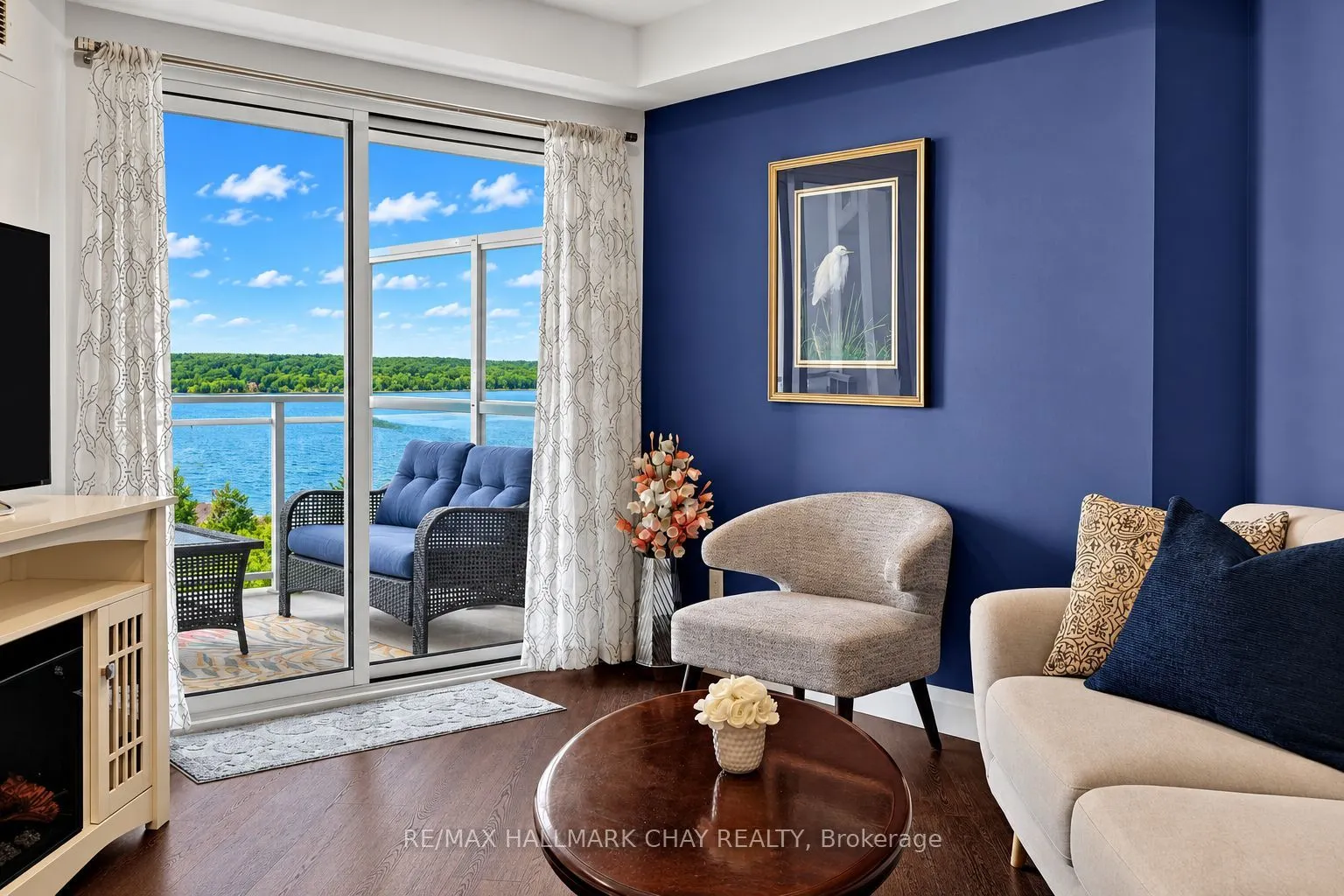58 Lakeside Terrace #819