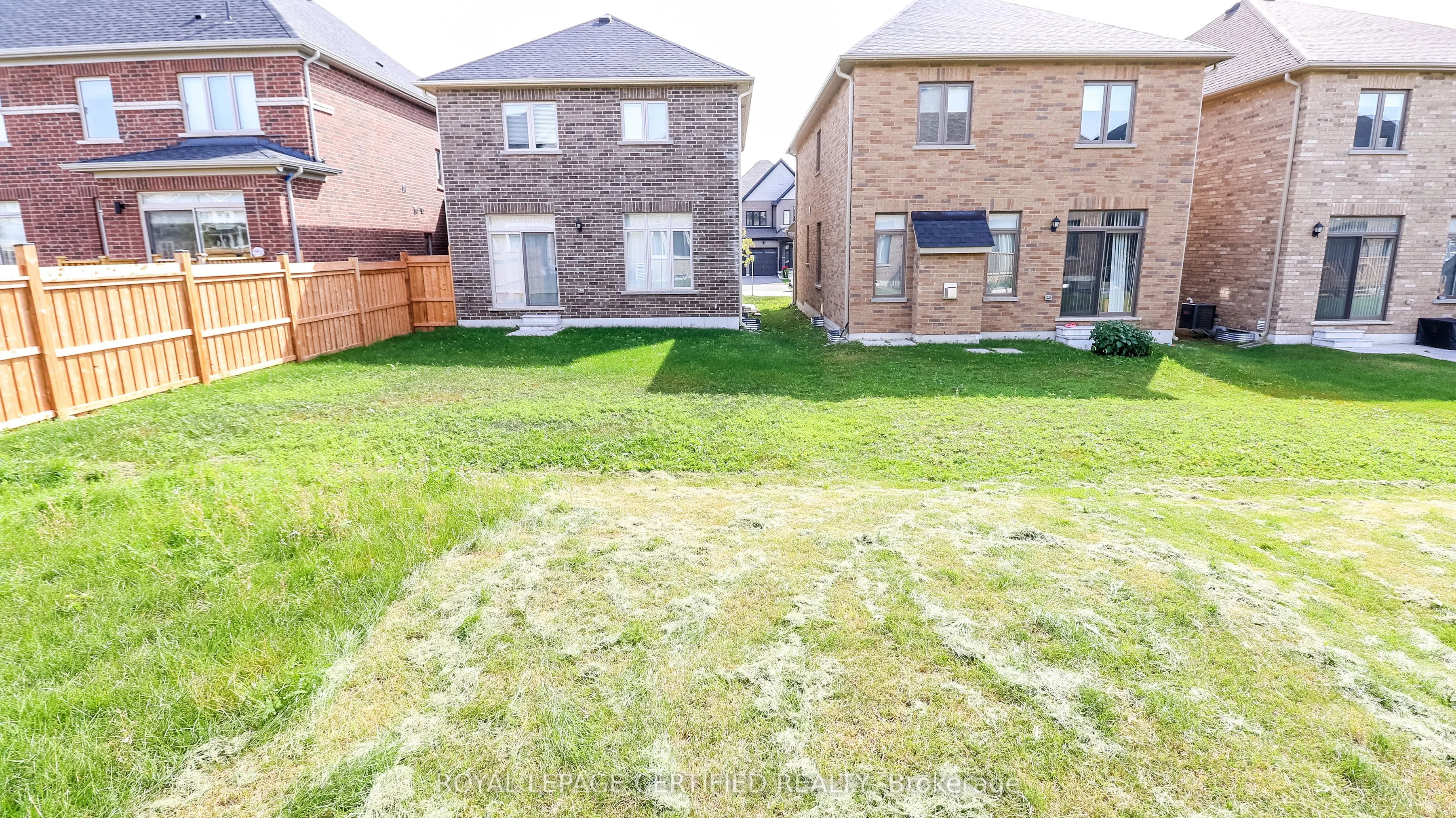 62 Sagewood Avenue