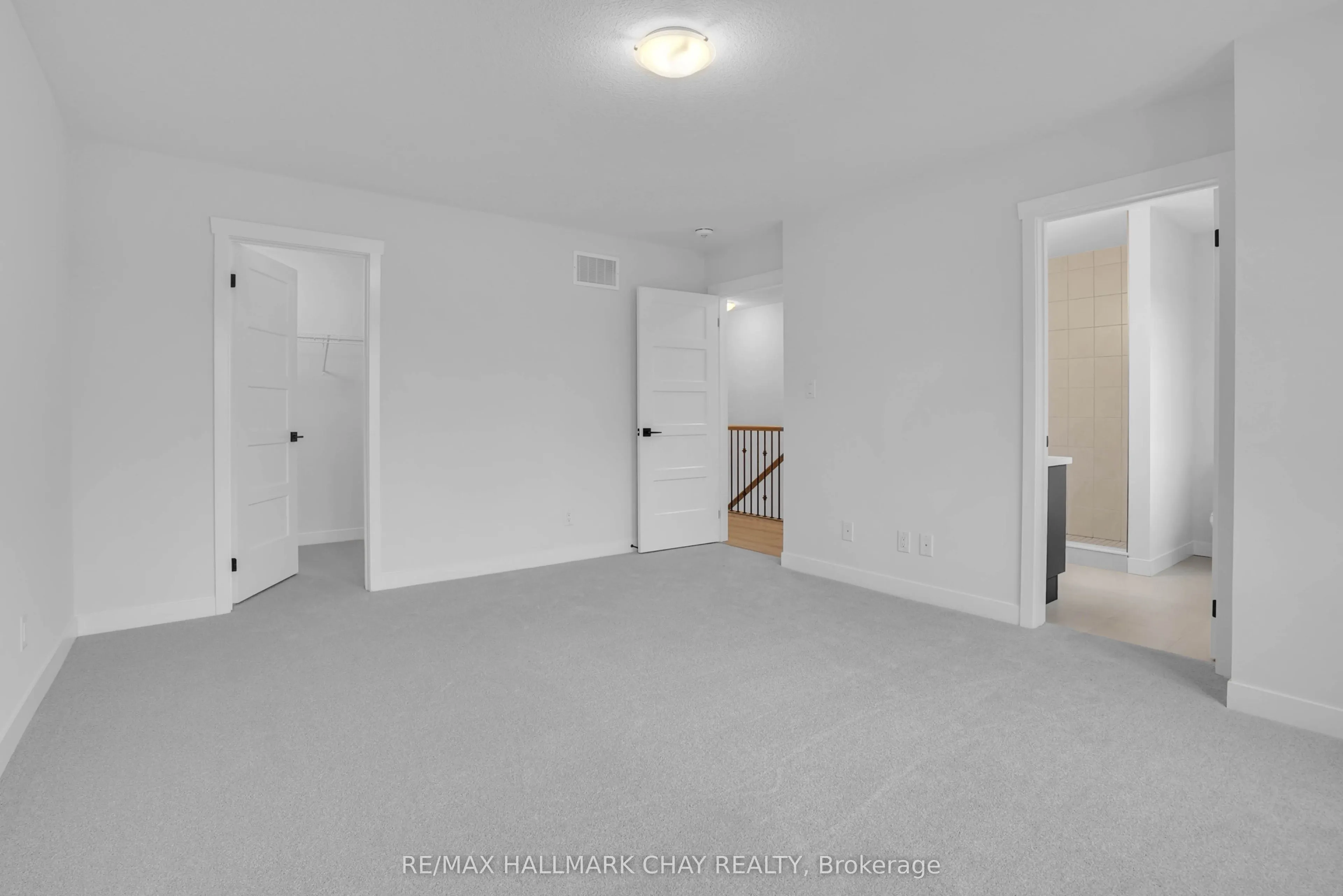 35 Strath Crescent