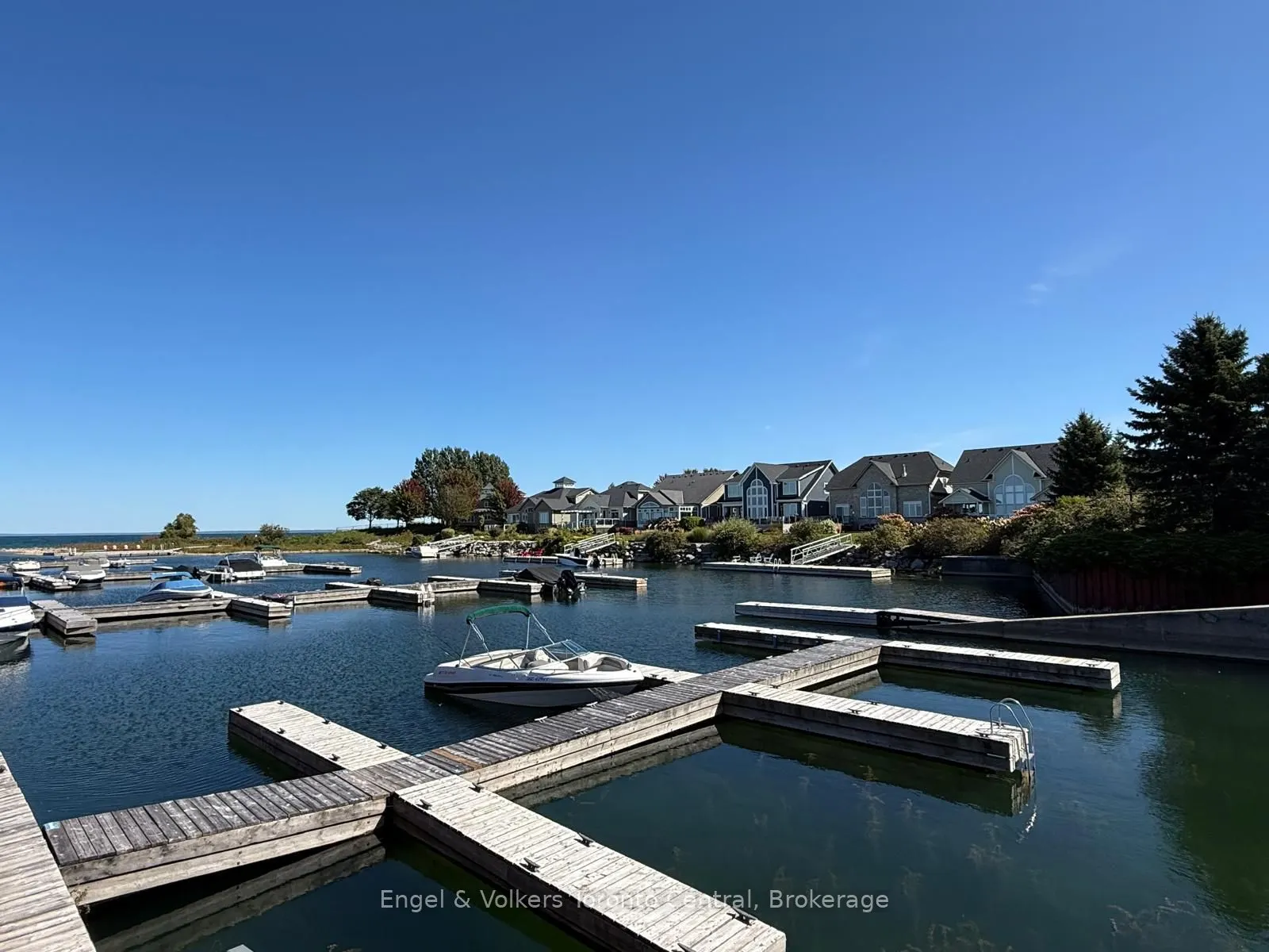 55 CLUBHOUSE Drive #37
